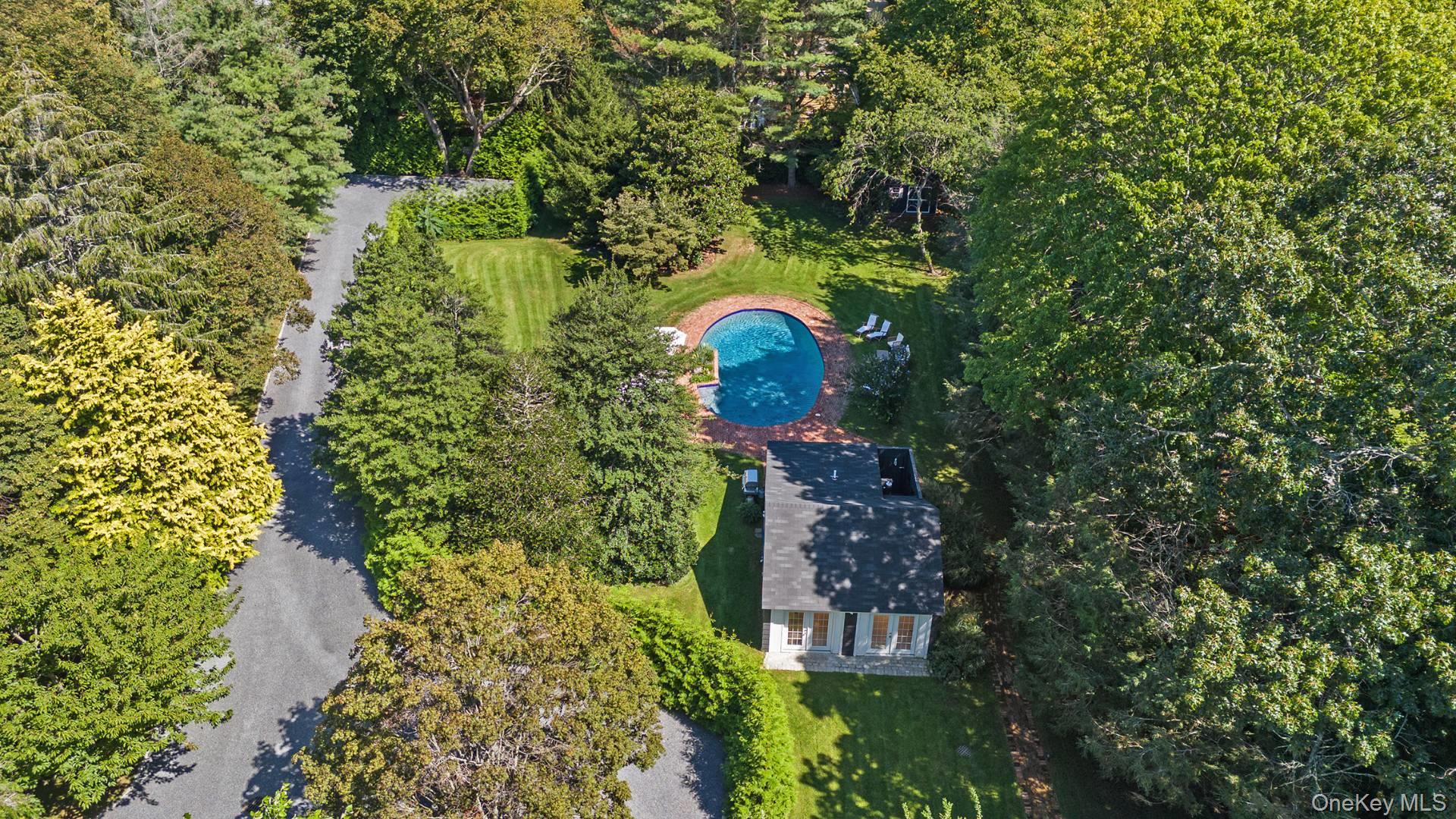 27 Notamiset Road, Westhampton Beach, NY 11978