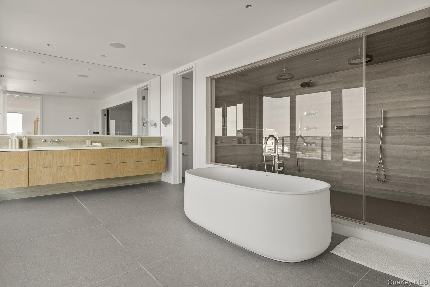 780 Dune Road, Westhampton Dunes, NY 11978