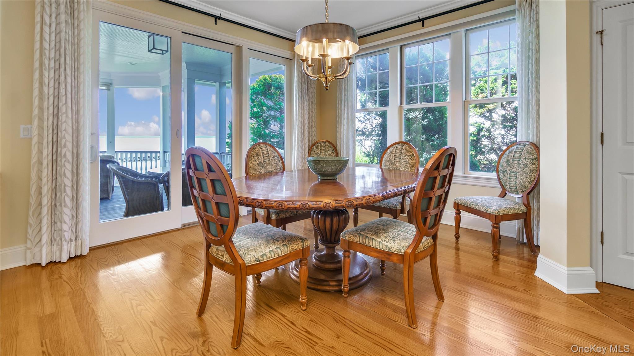 48 Pembroke Drive, Glen Cove, NY 11542