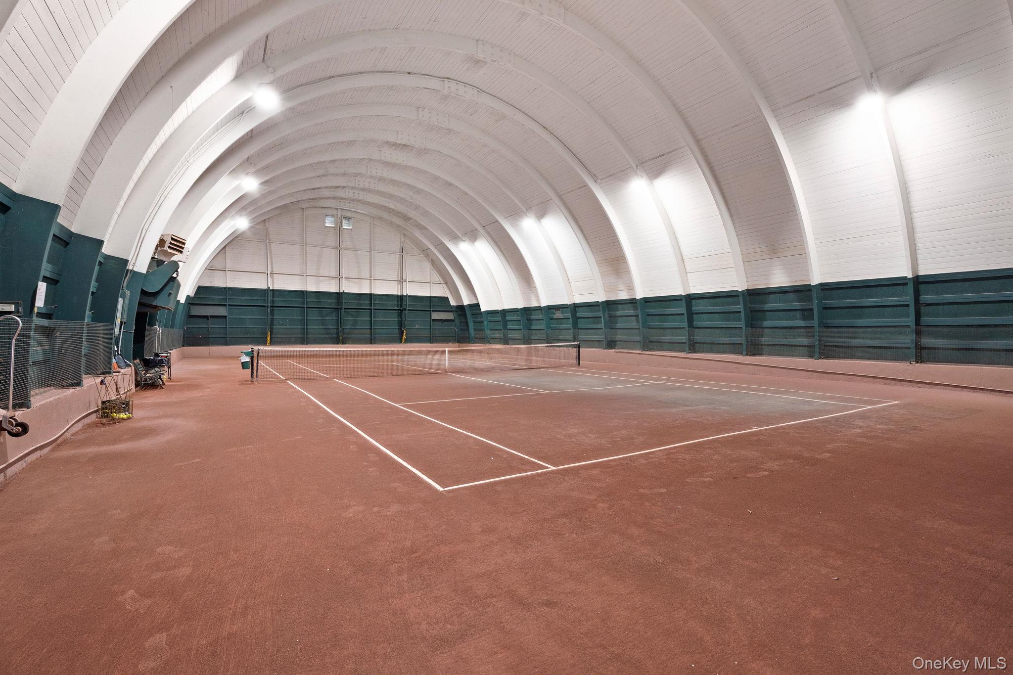 48 Pembroke Drive, Glen Cove, NY 11542