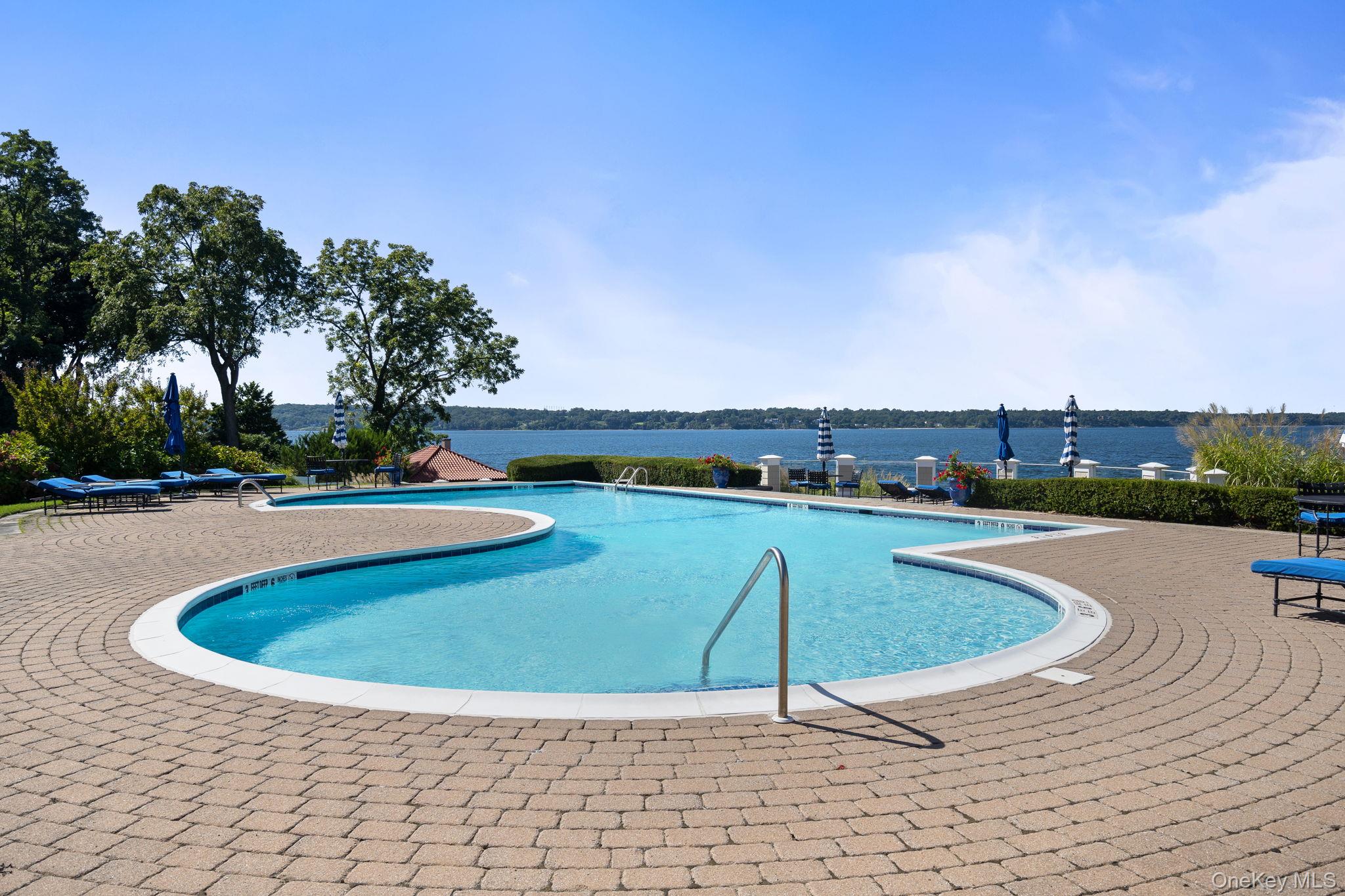 48 Pembroke Drive, Glen Cove, NY 11542