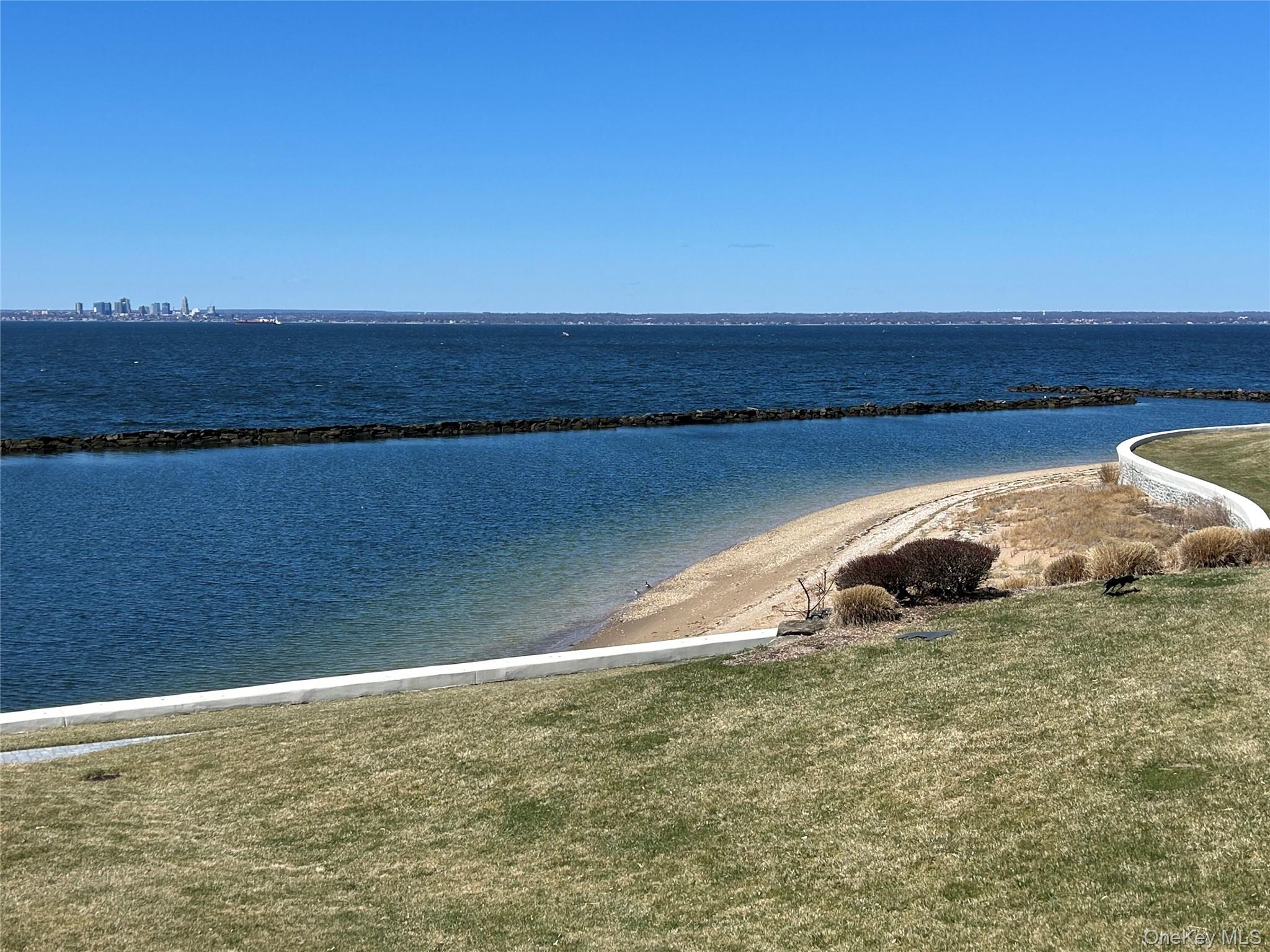 48 Pembroke Drive, Glen Cove, NY 11542