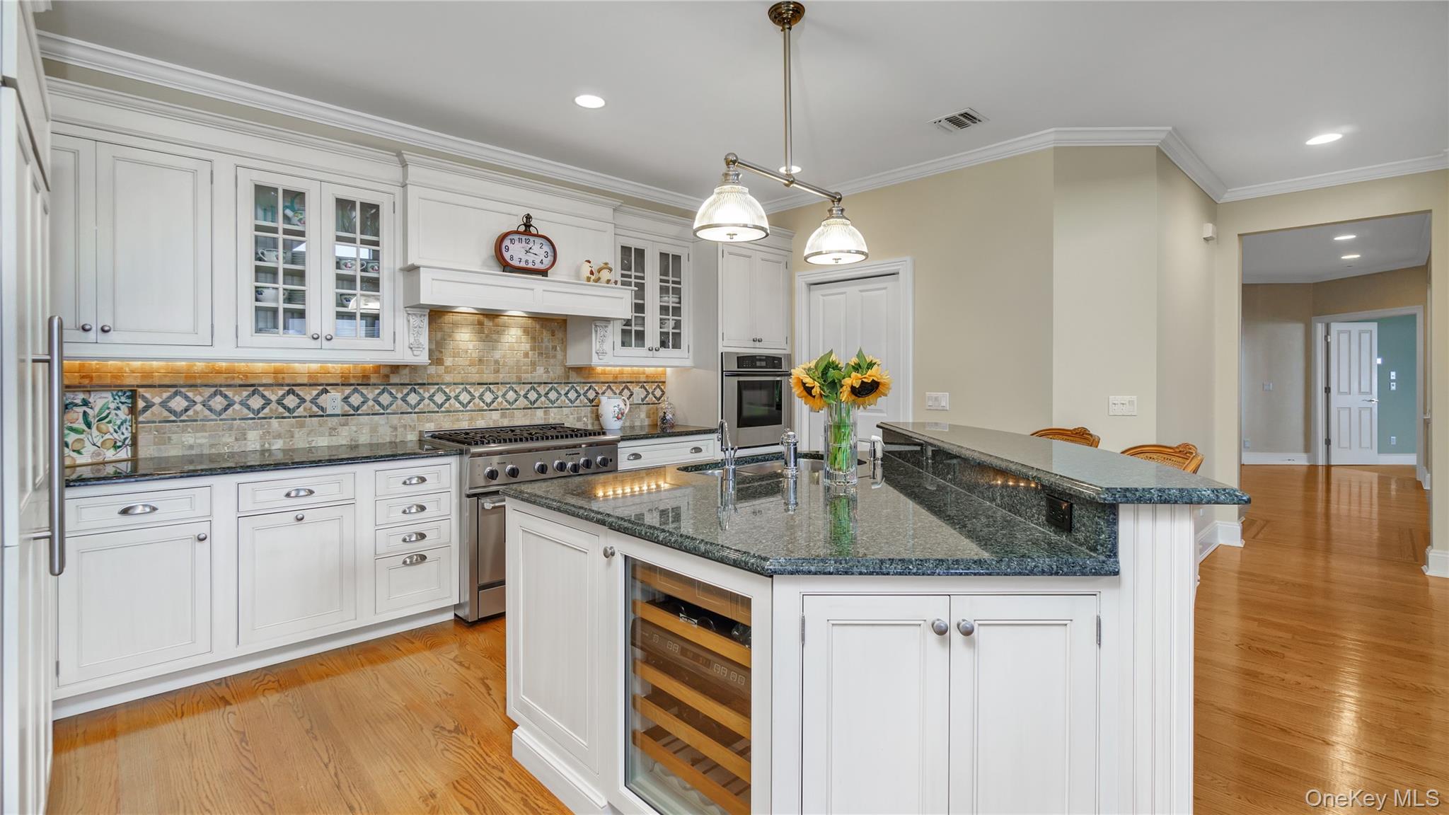 48 Pembroke Drive, Glen Cove, NY 11542