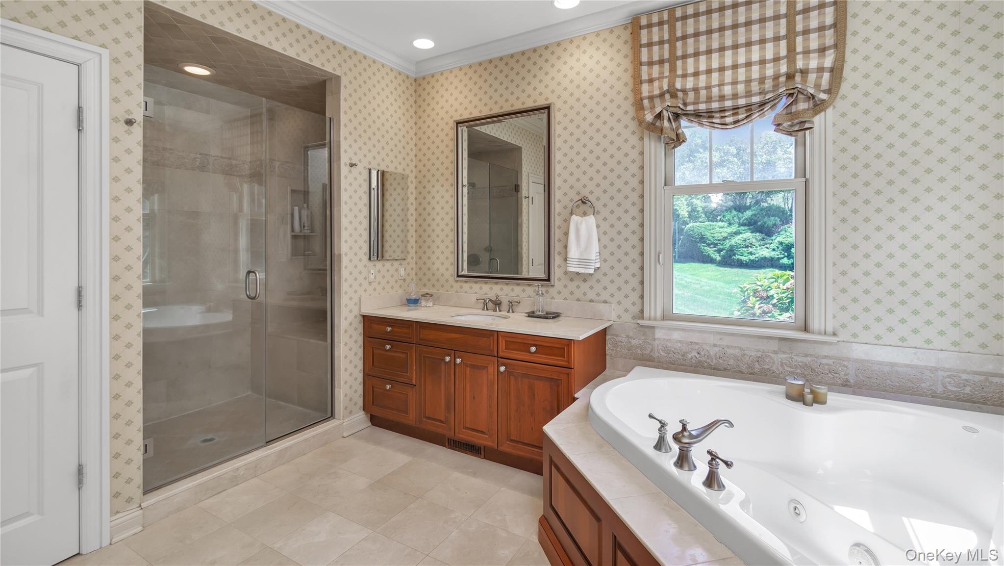 48 Pembroke Drive, Glen Cove, NY 11542