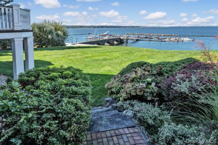 48 Pembroke Drive, Glen Cove, NY 11542