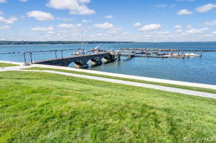 48 Pembroke Drive, Glen Cove, NY 11542