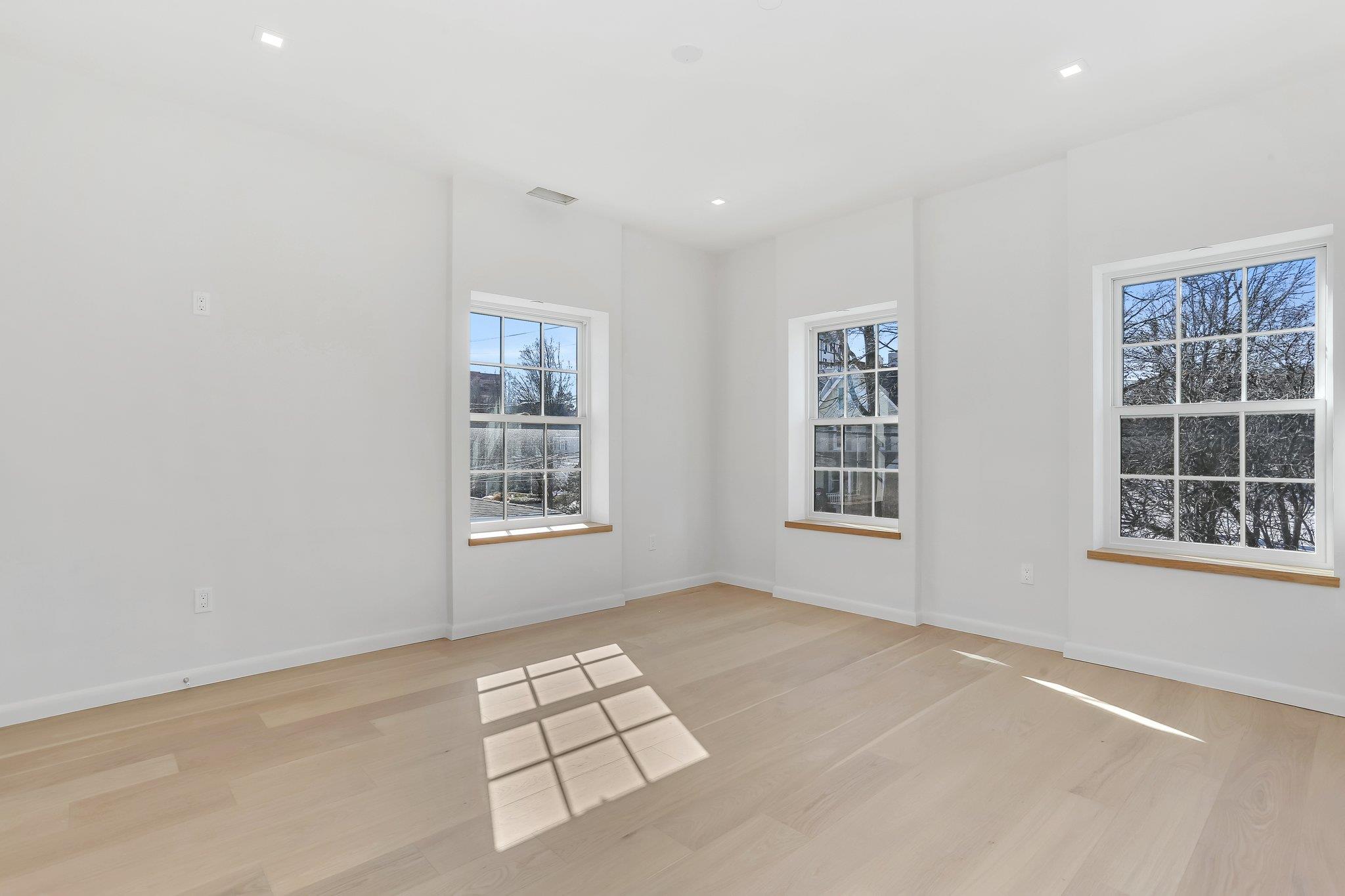 63 Church Street # 1F, Greenwich, CT 06830