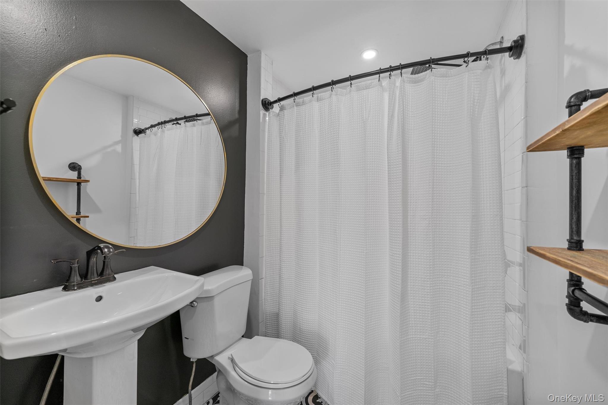 5299 Route 9W, Newburgh, NY 12550