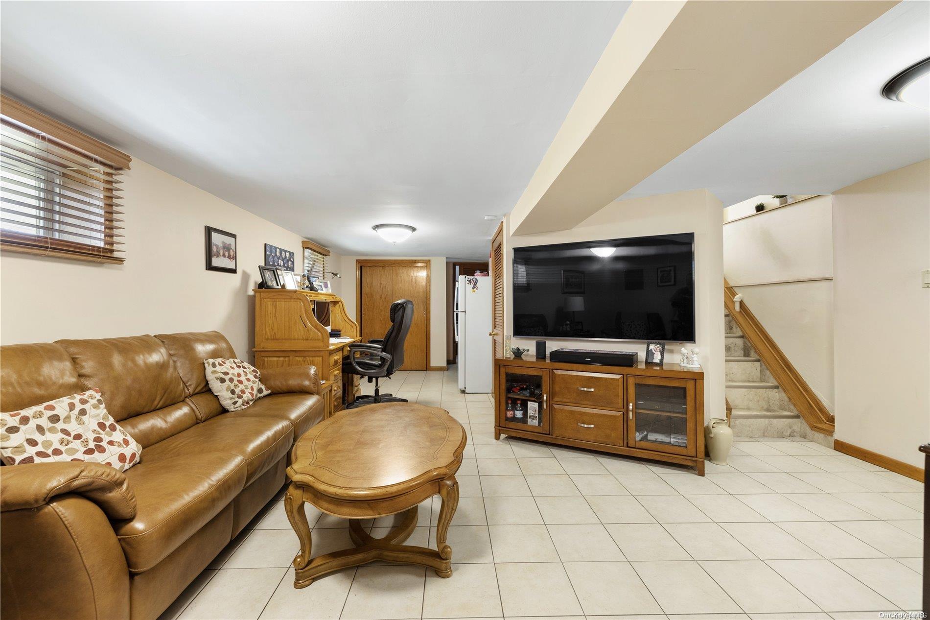 947 N 6th Street, New Hyde Park, NY 11040