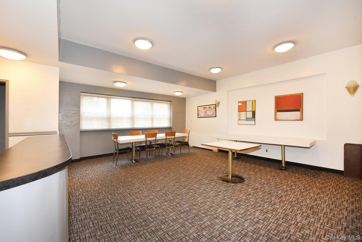 180 S Middle Neck Road # 2-A, Great Neck, NY 11021