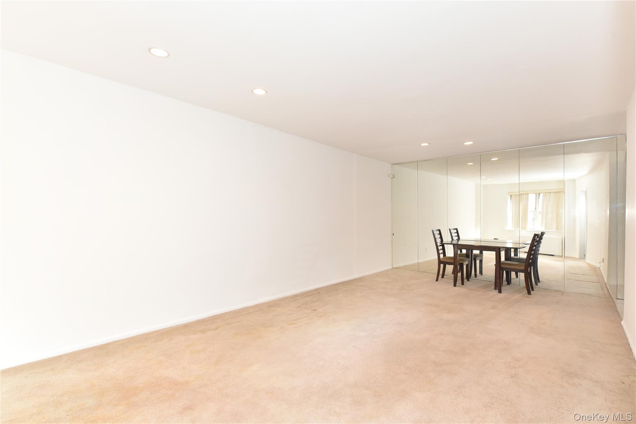 180 S Middle Neck Road # 2-A, Great Neck, NY 11021