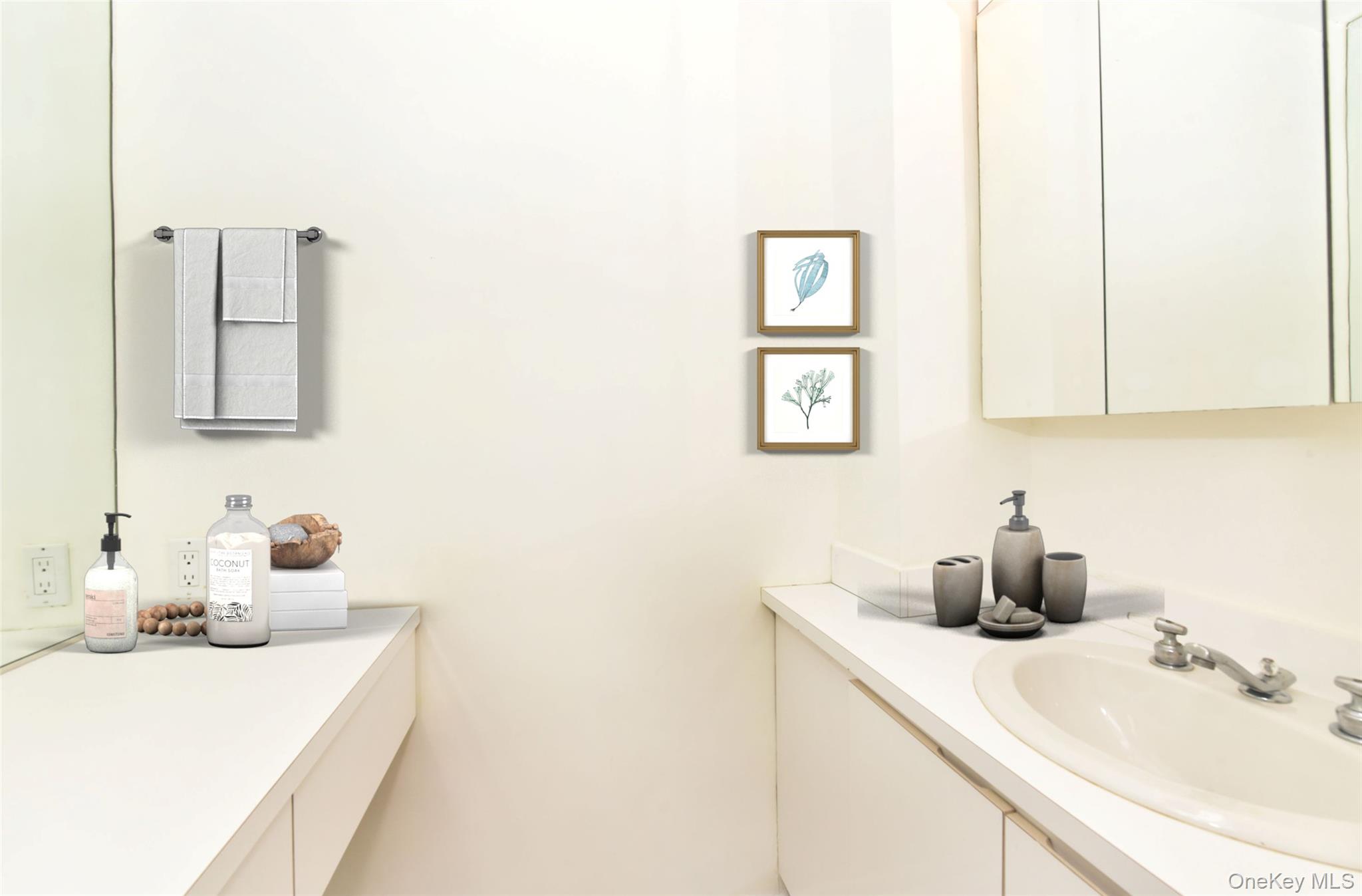 180 S Middle Neck Road # 2-A, Great Neck, NY 11021