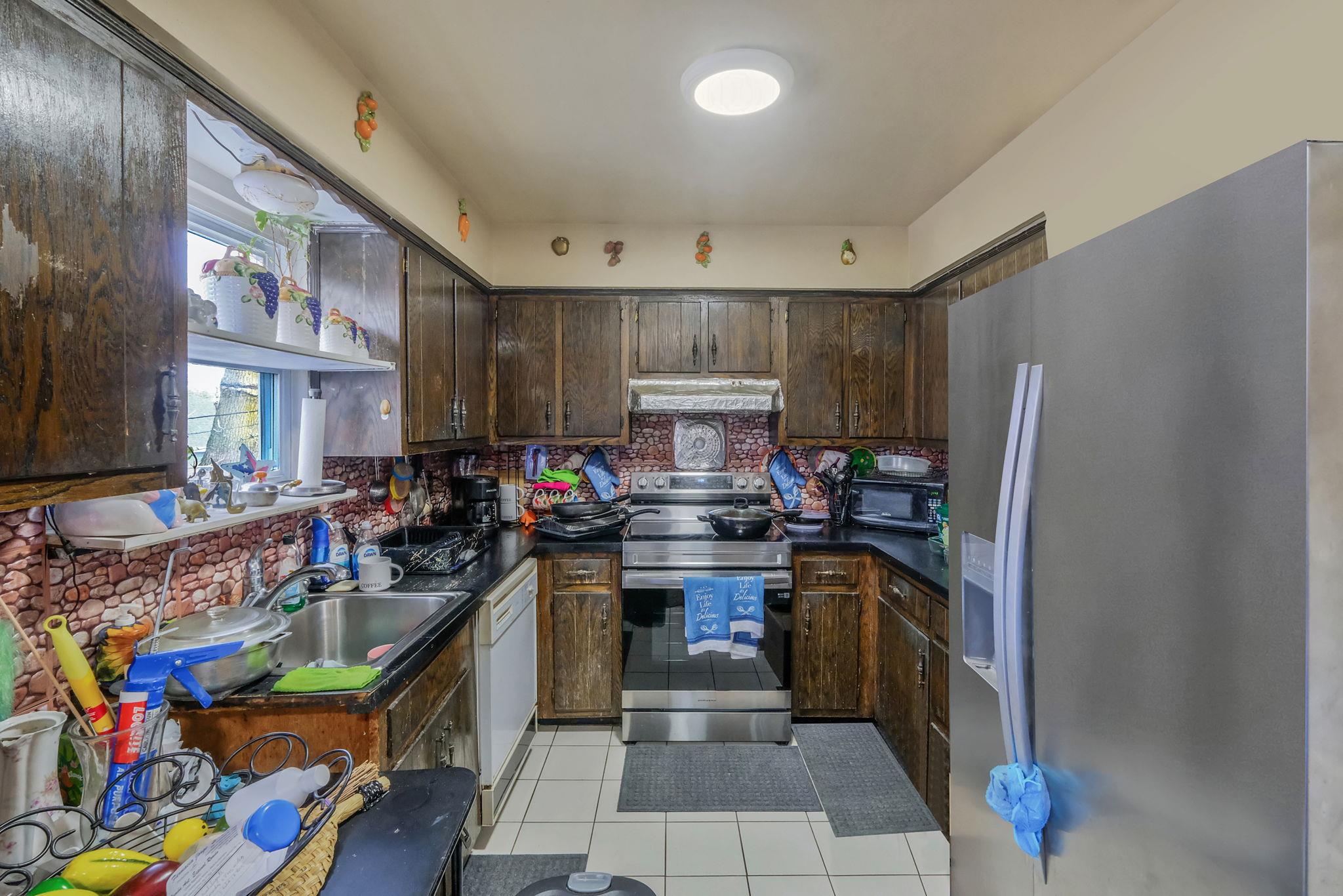 44 E 12th Street, Huntington Station, NY 11746