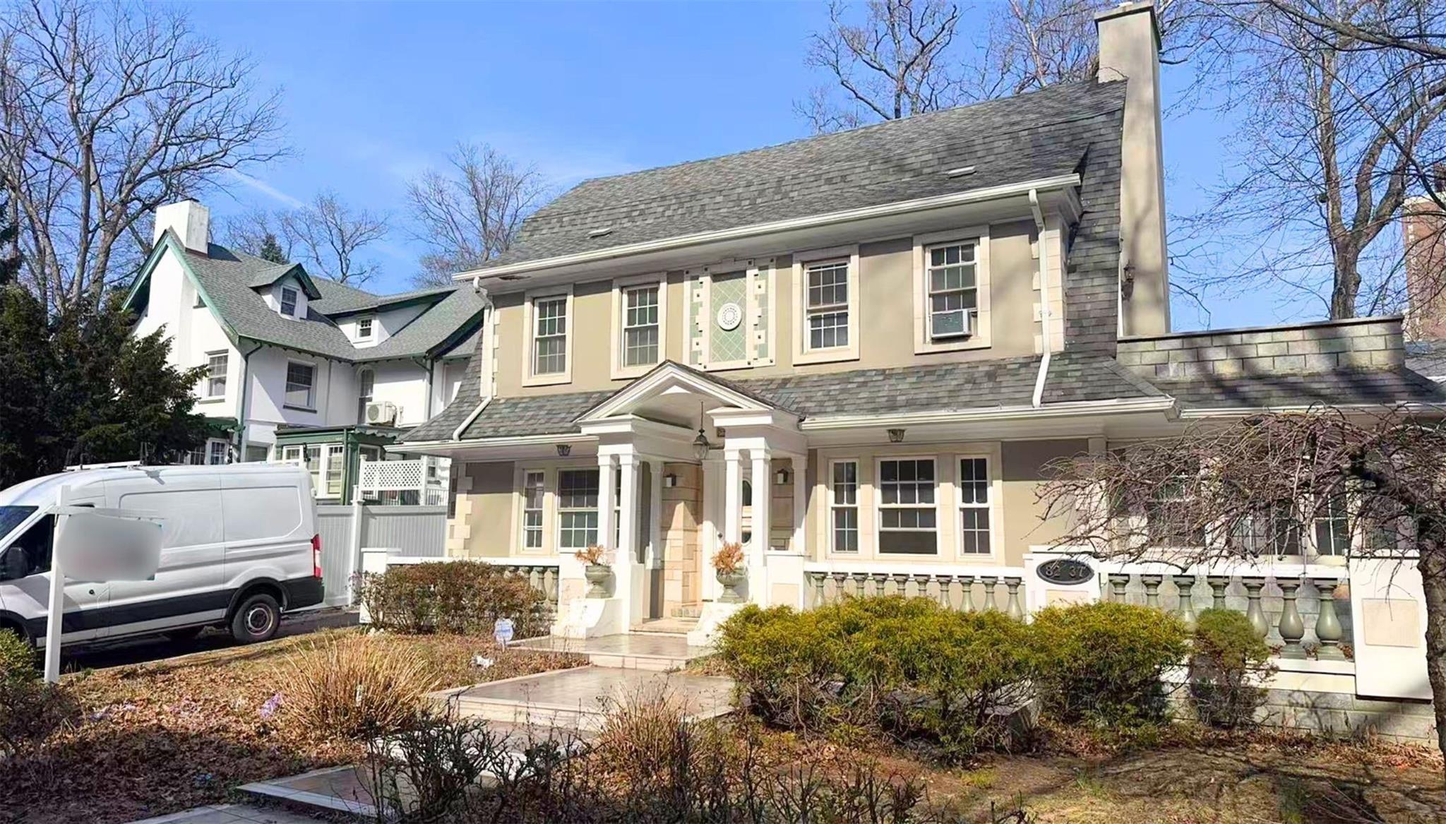 82-37 Austin Street, Kew Gardens, NY 11415