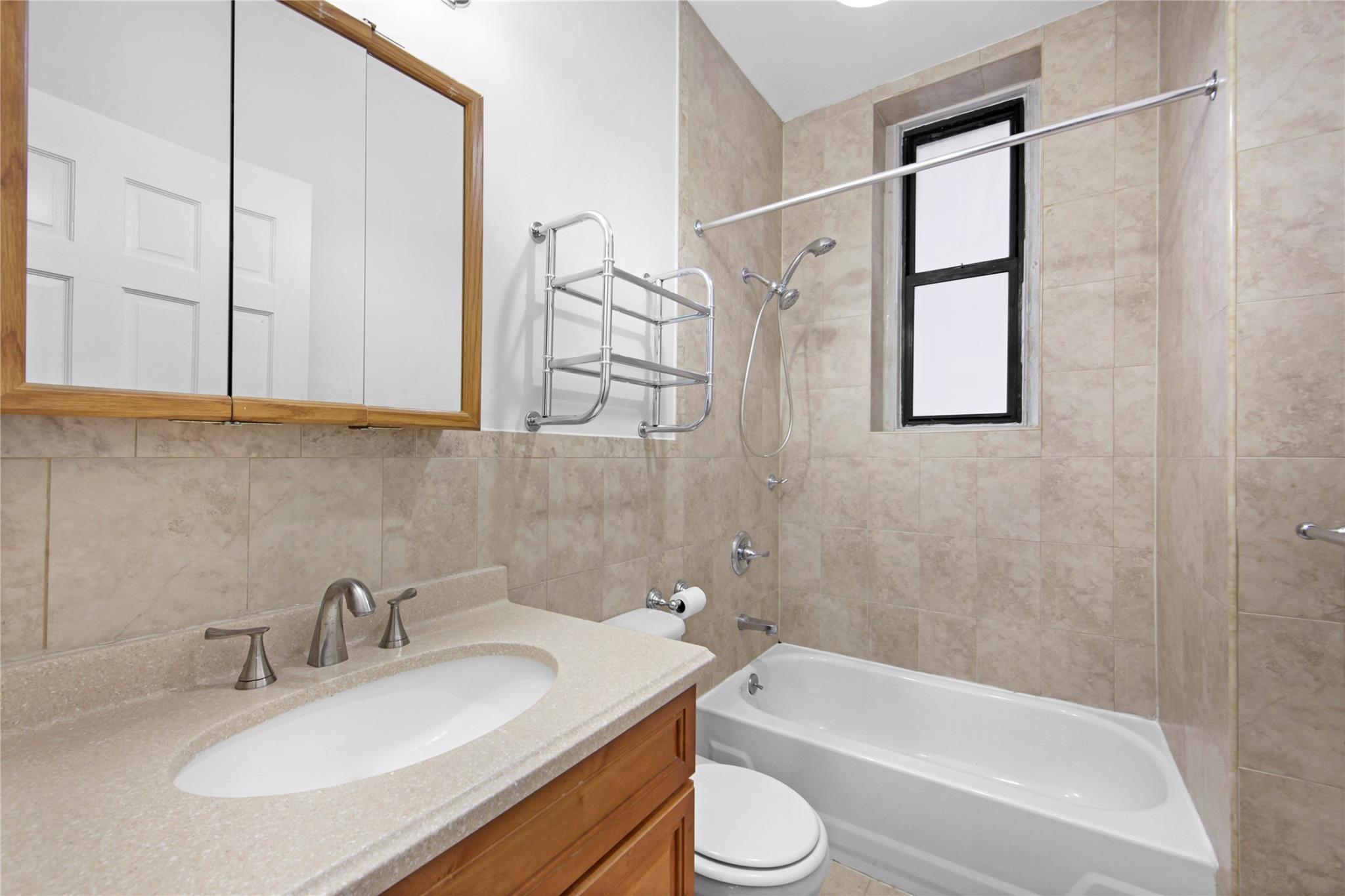 359 Ft. Washington Avenue # 1 B, New York (Manhattan), NY 10033