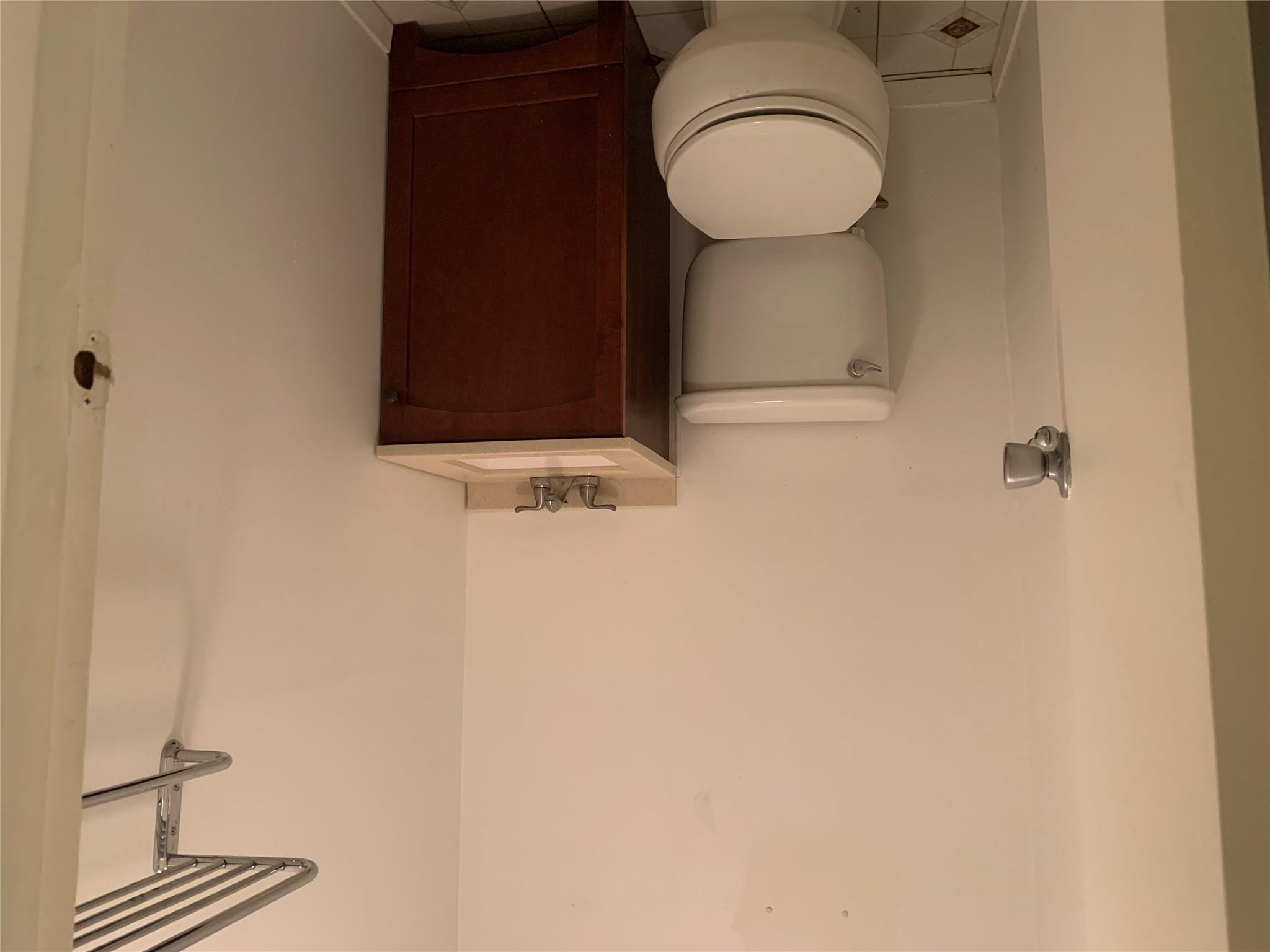 235 Forest Avenue # Upper, Glen Cove, NY 11542