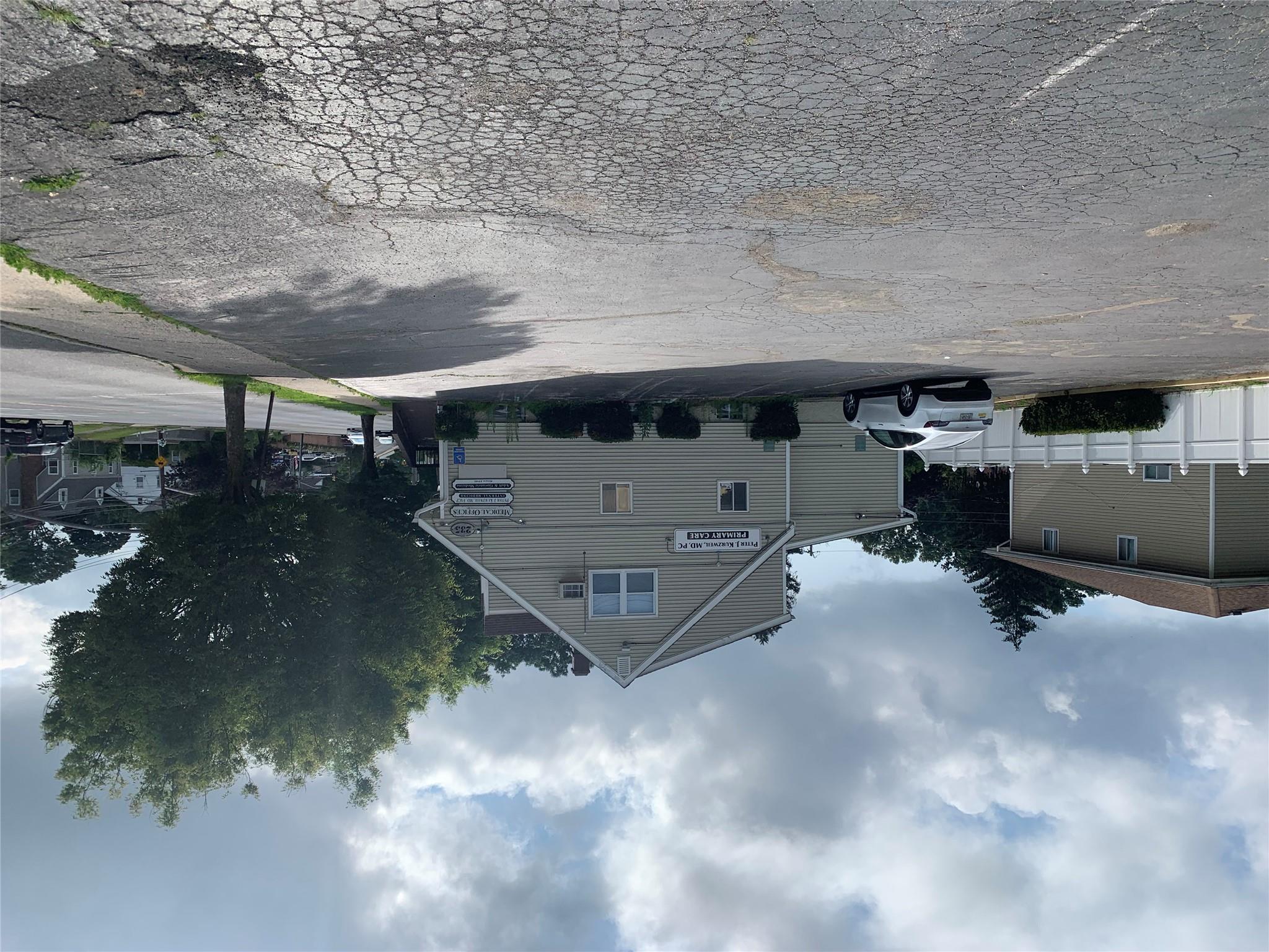 235 Forest Avenue # Upper, Glen Cove, NY 11542