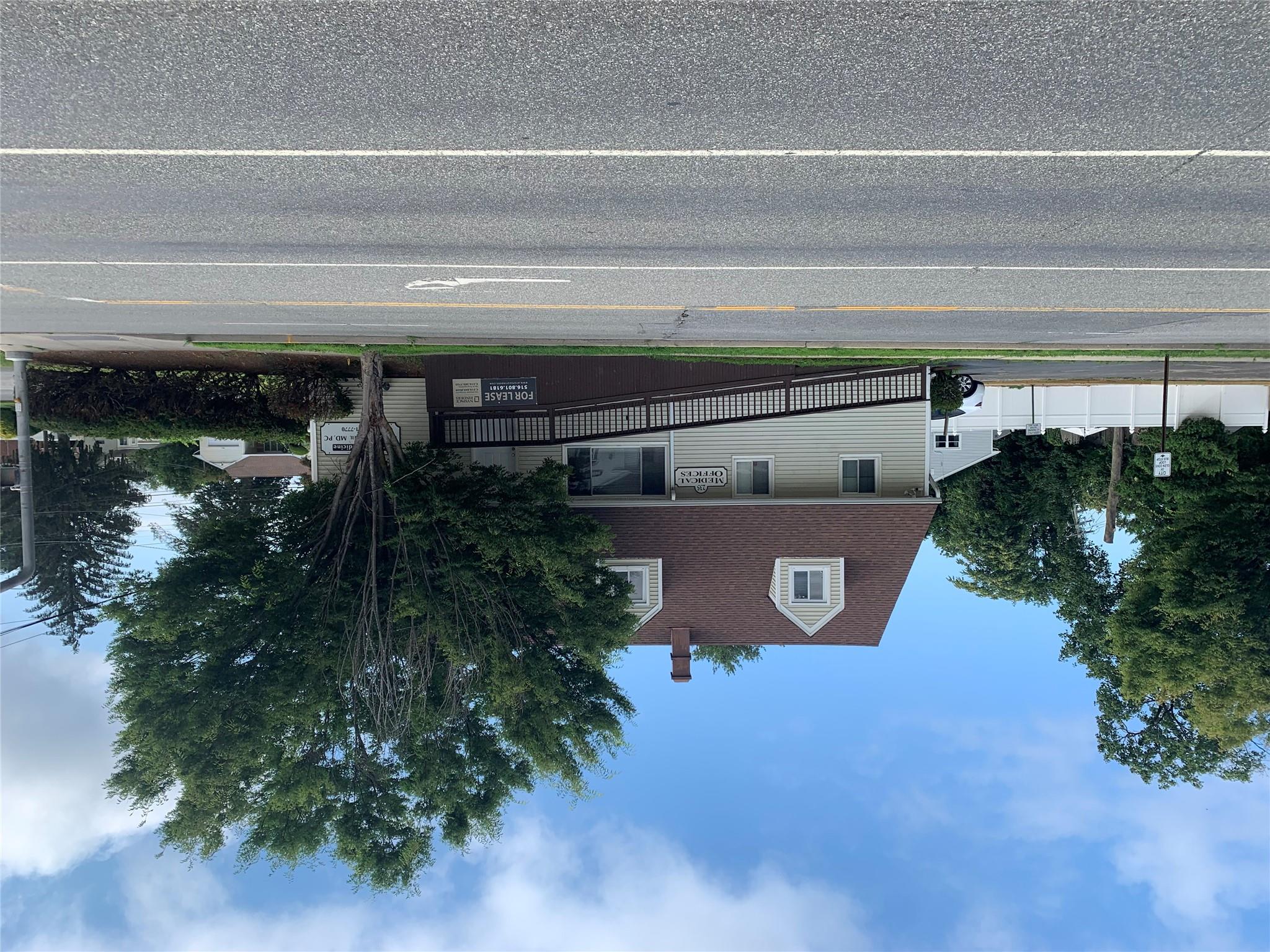 235 Forest Avenue # Upper, Glen Cove, NY 11542