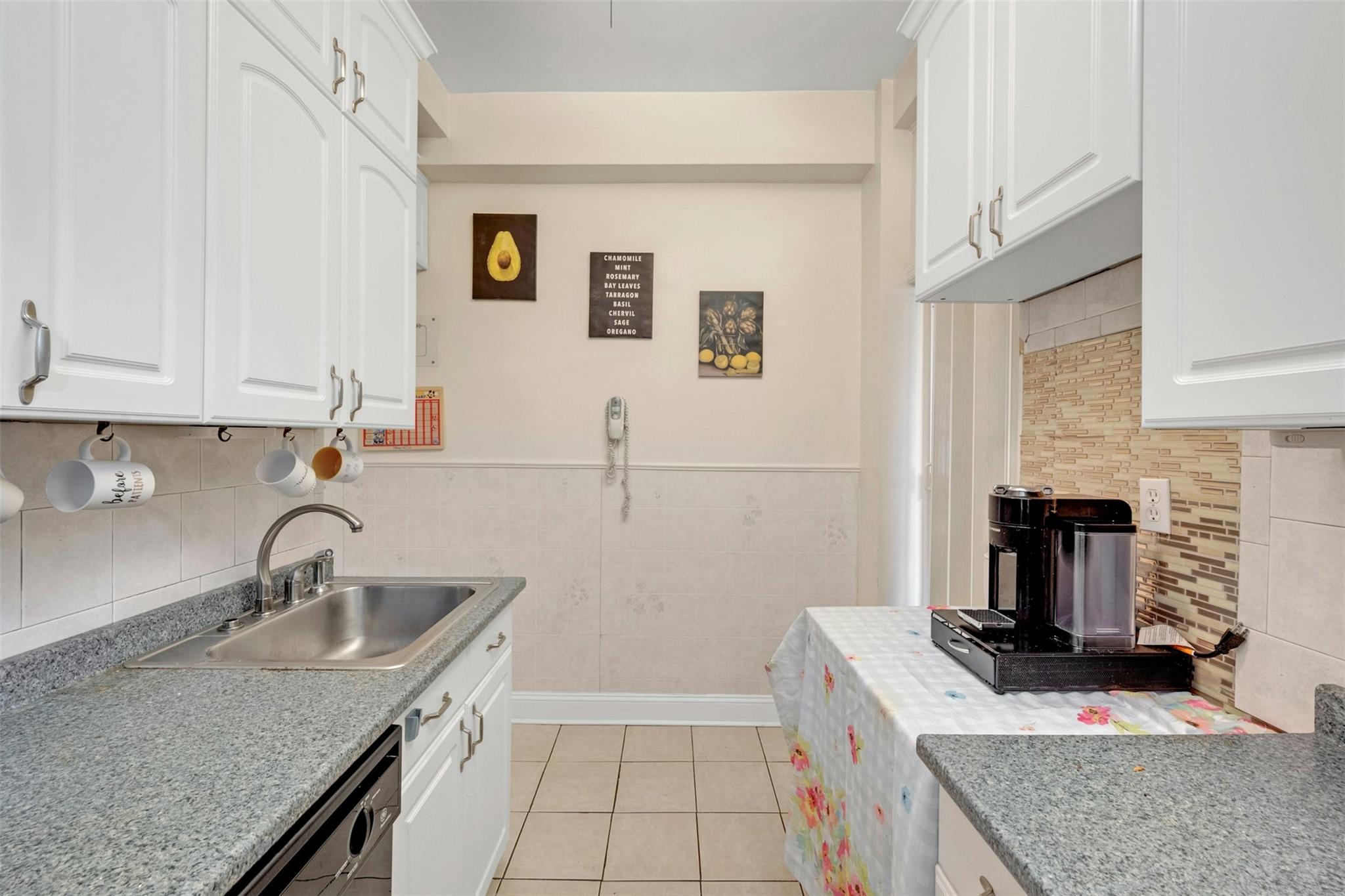 640 Pelham # 1F, New Rochelle, NY 10805