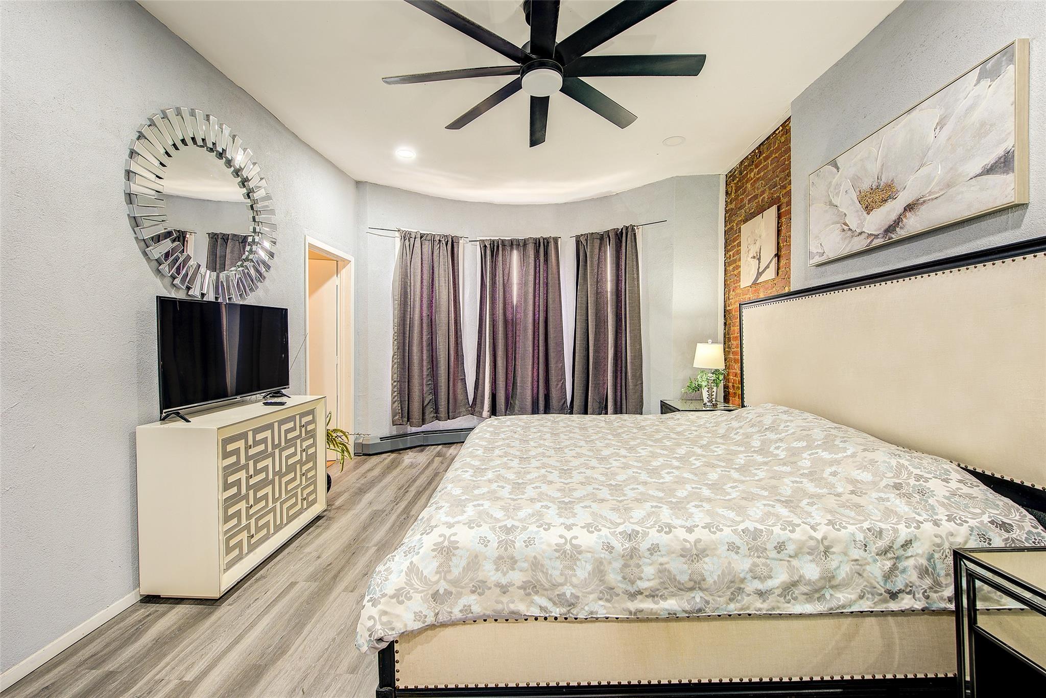 283 Montauk Avenue, Brooklyn, NY 11208