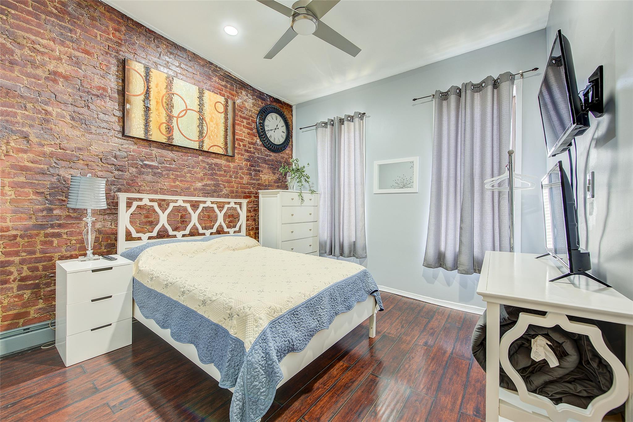 283 Montauk Avenue, Brooklyn, NY 11208