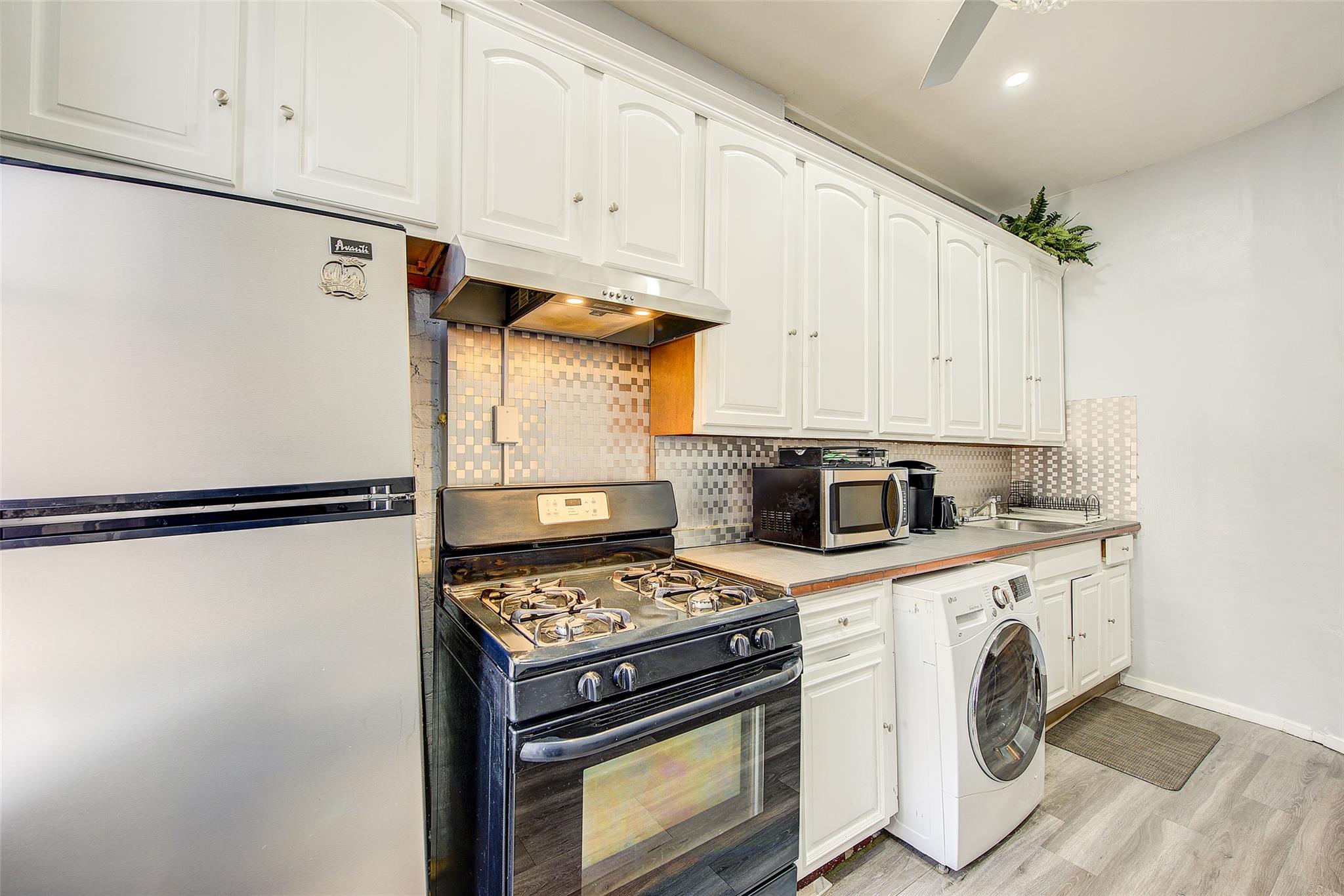 283 Montauk Avenue, Brooklyn, NY 11208