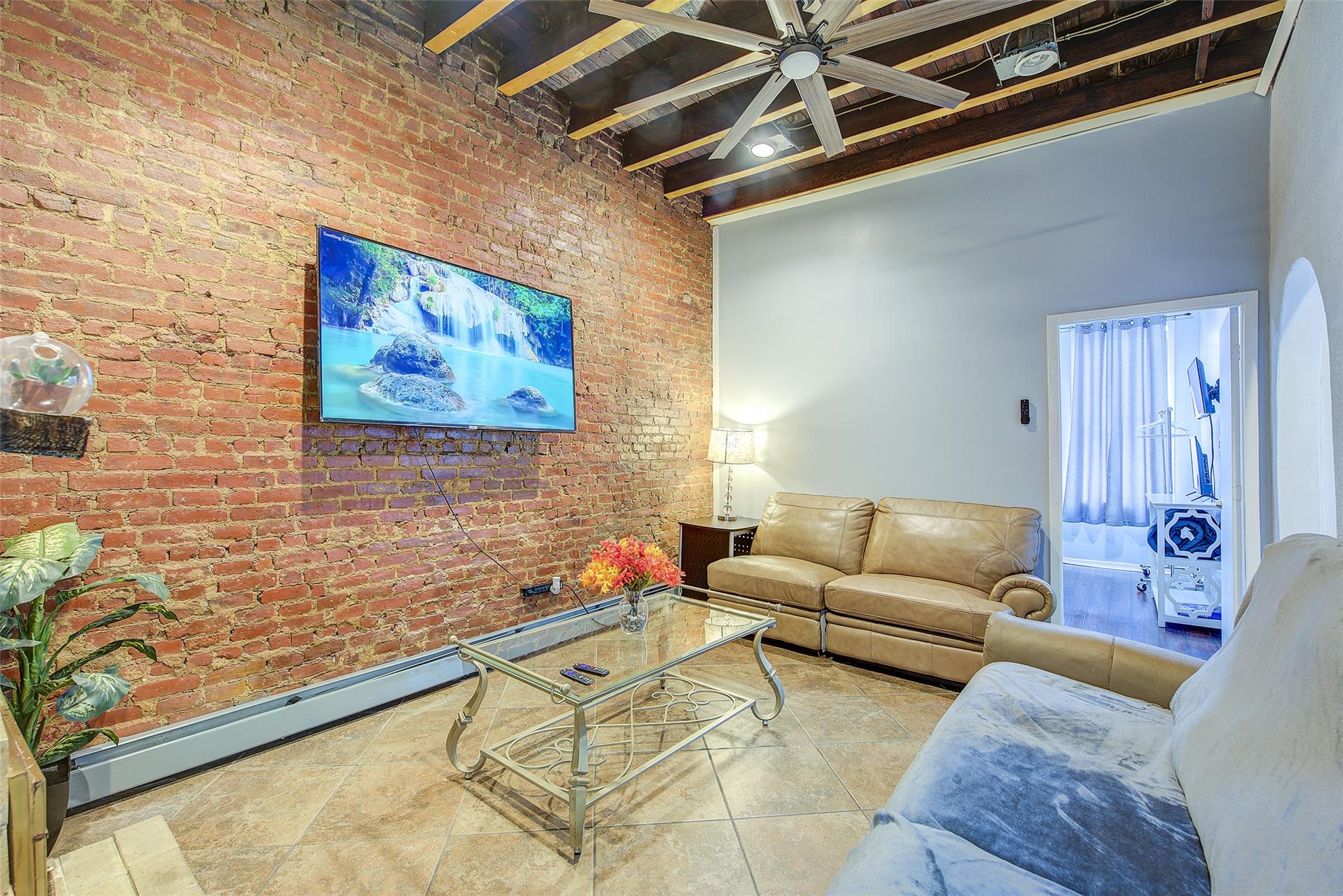 283 Montauk Avenue, Brooklyn, NY 11208