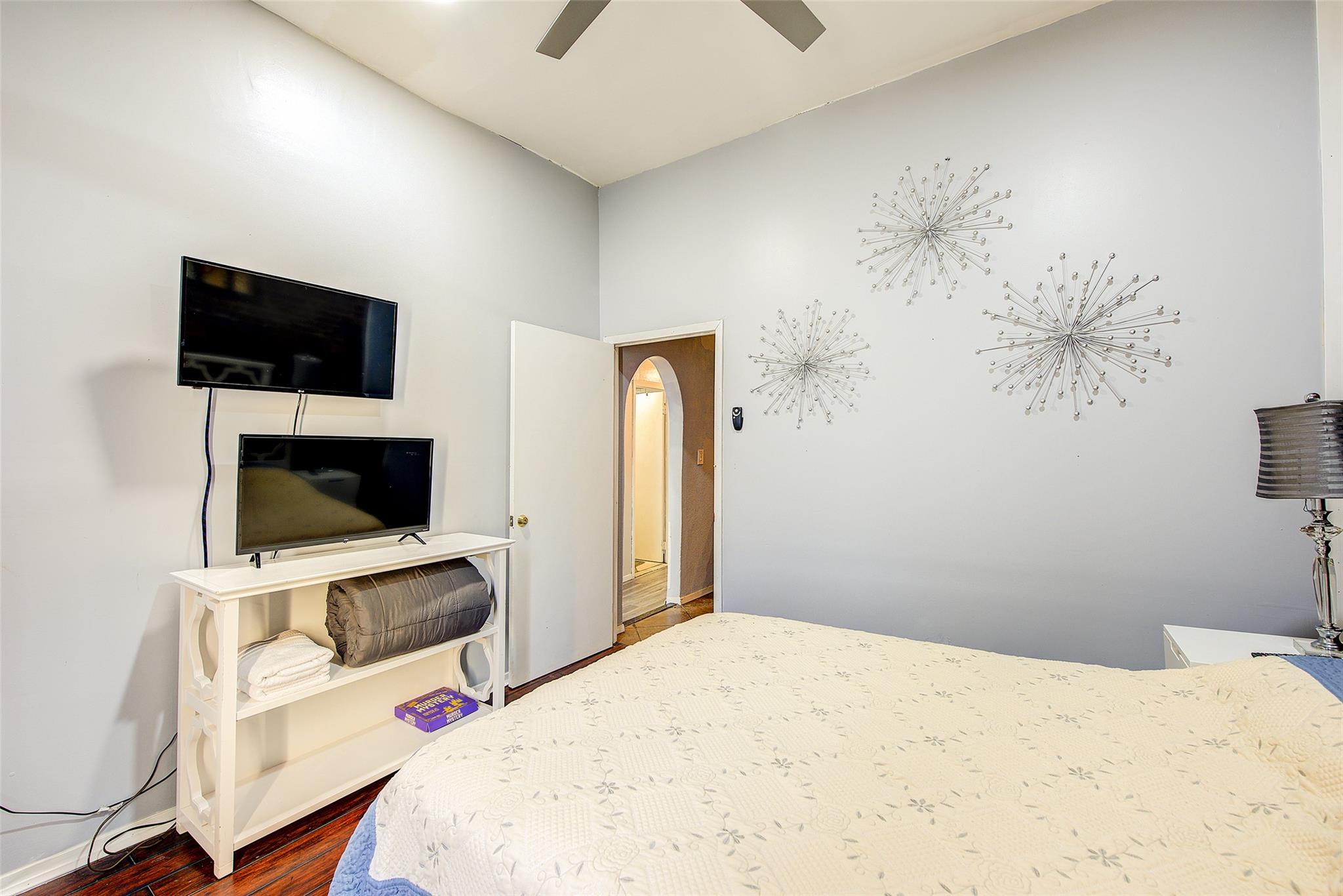 283 Montauk Avenue, Brooklyn, NY 11208