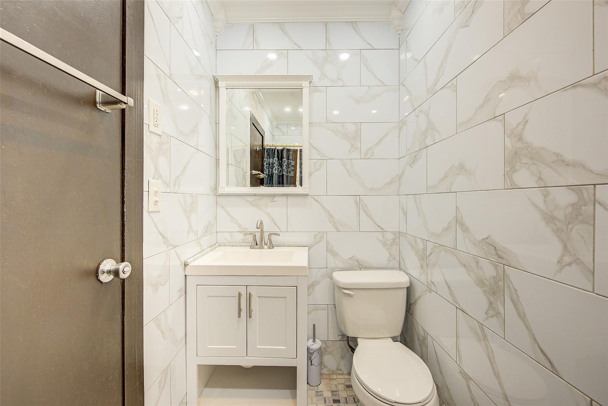 283 Montauk Avenue, Brooklyn, NY 11208