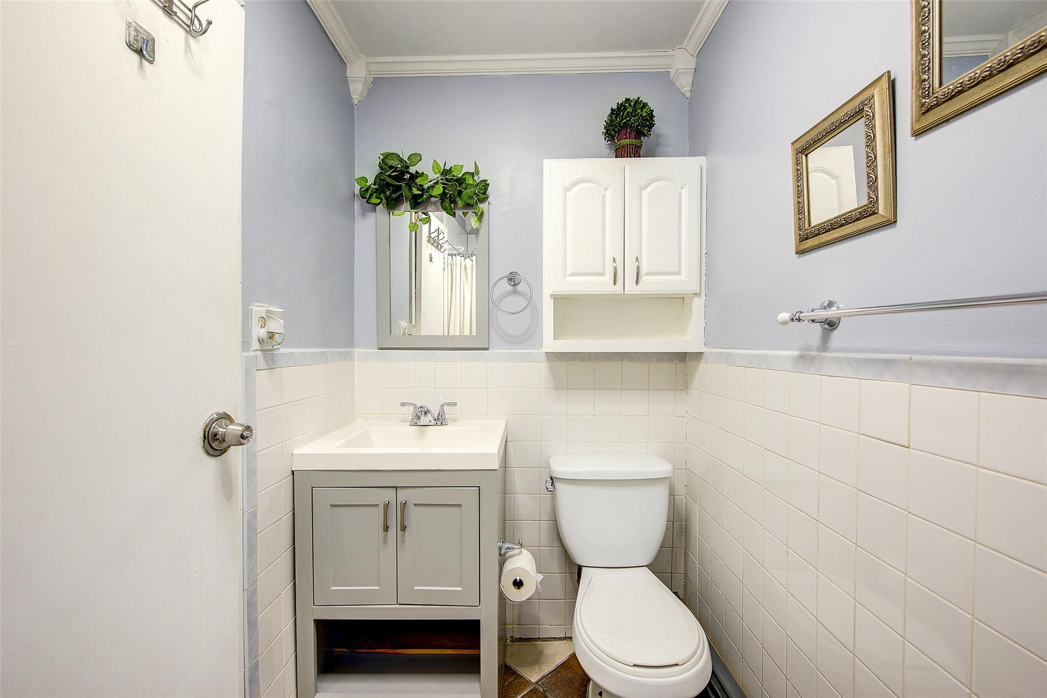 283 Montauk Avenue, Brooklyn, NY 11208