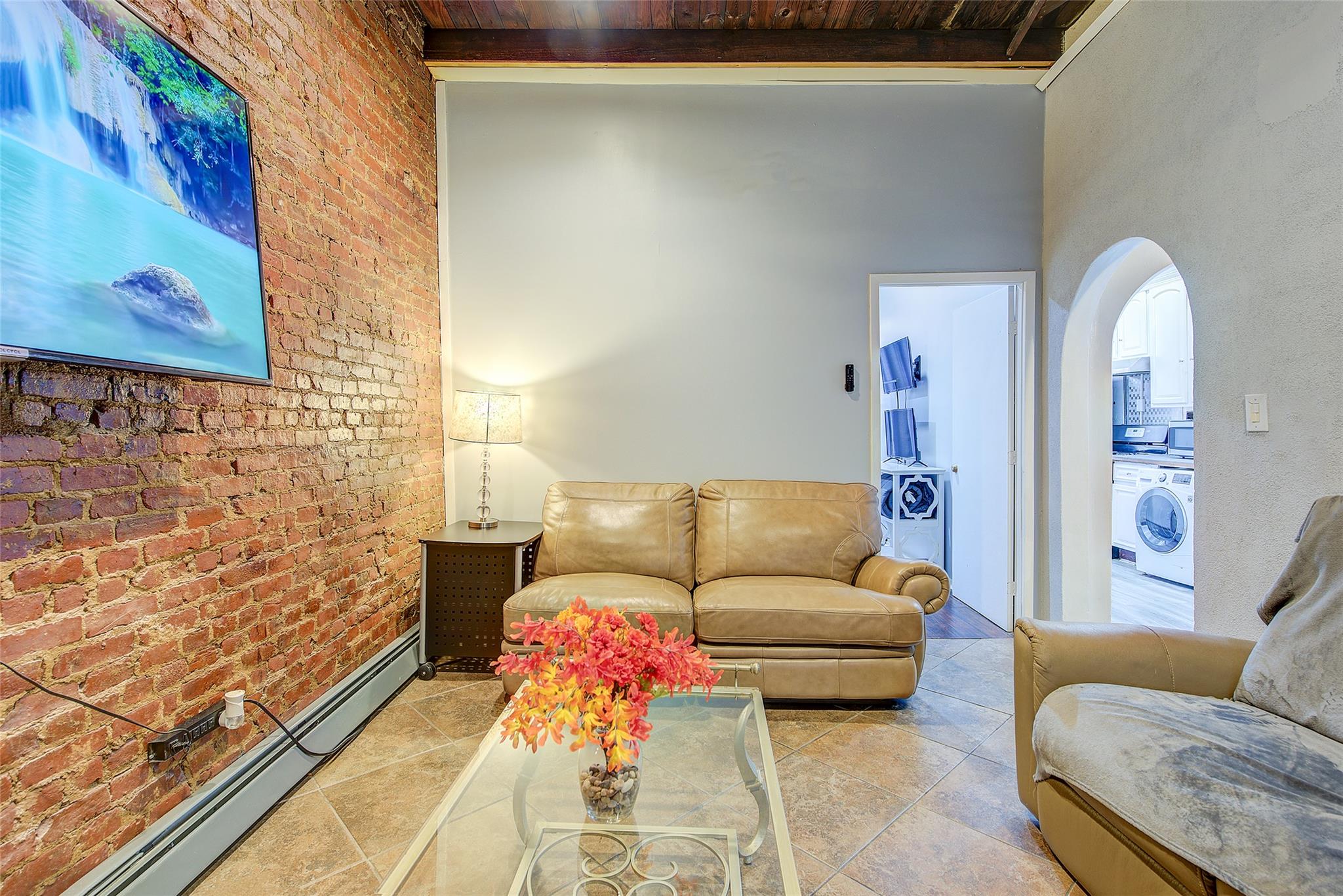 283 Montauk Avenue, Brooklyn, NY 11208