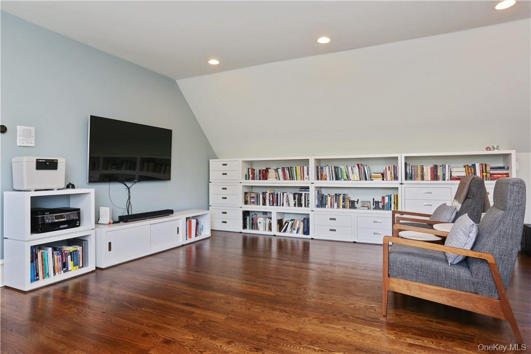 6 Katsura Drive, Purchase, NY 10577