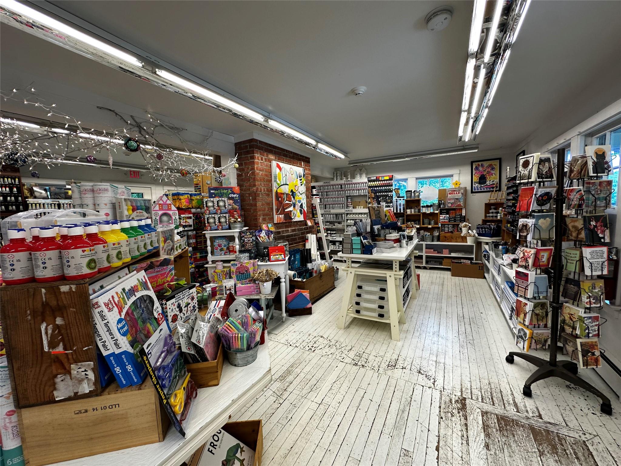 144 N Main Street, East Hampton, NY 11937