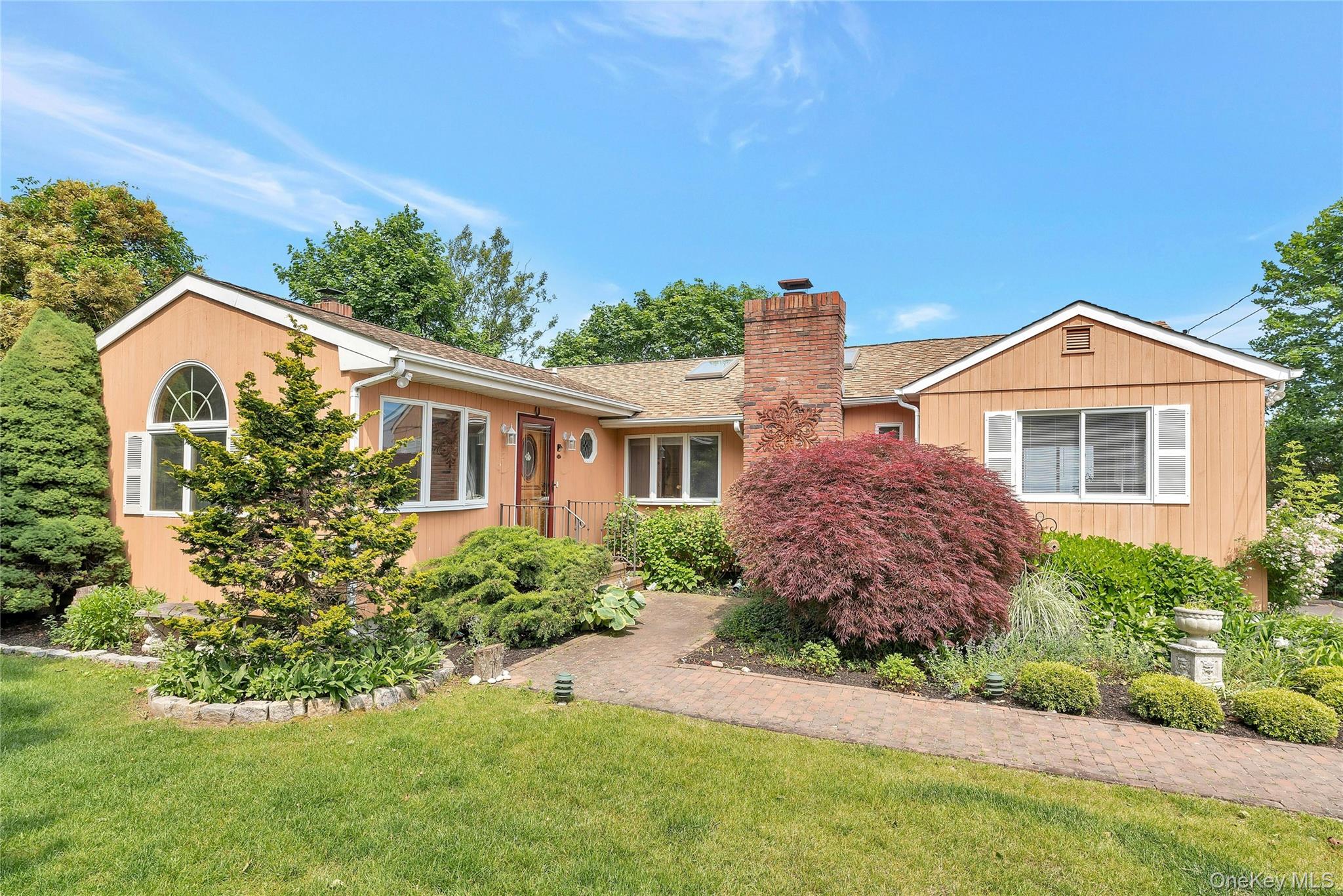 48 Crows Nest Drive, Baiting Hollow, NY 11901