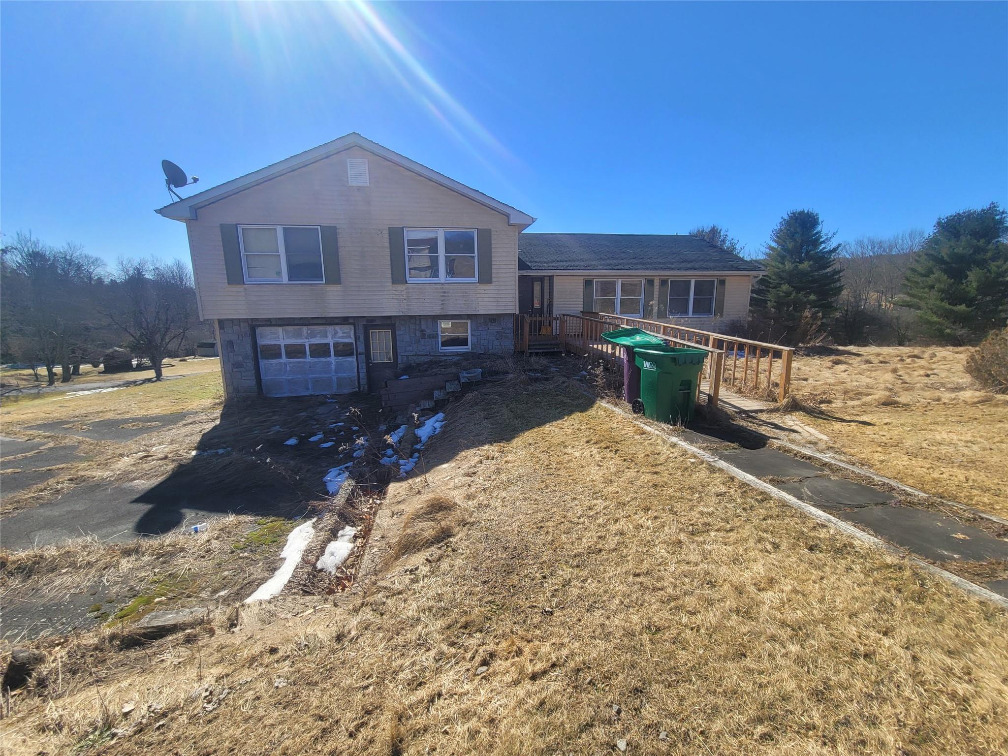 26 Rolling Meadows Road, Livingston Manor, NY 12758