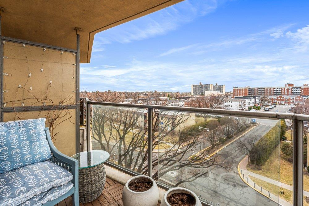 18-05 215 Street # 6D, Bayside, NY 11360