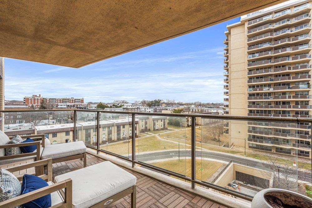 18-05 215 Street # 6D, Bayside, NY 11360