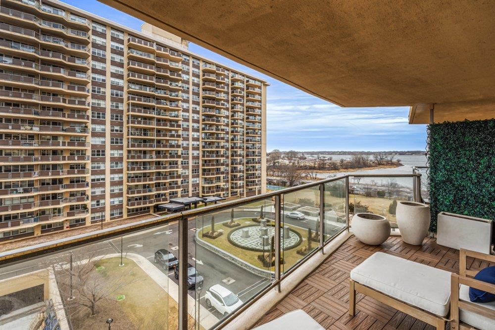 18-05 215 Street # 6D, Bayside, NY 11360