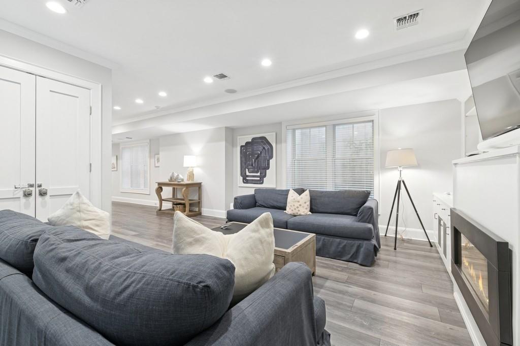 124 Willow Street, Southampton, NY 11968