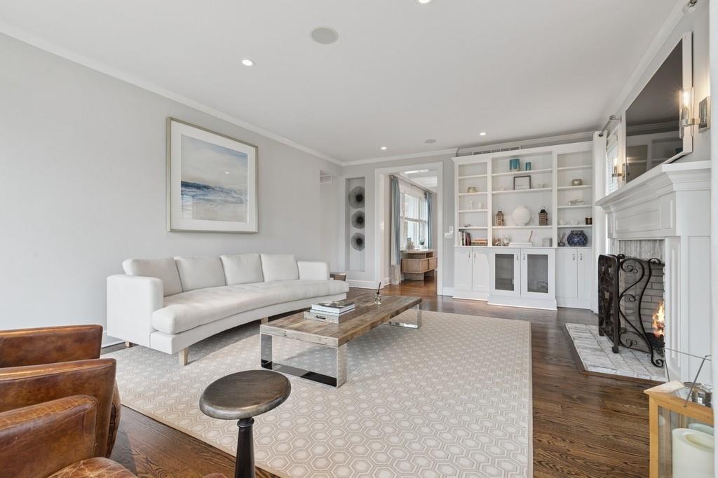 124 Willow Street, Southampton, NY 11968