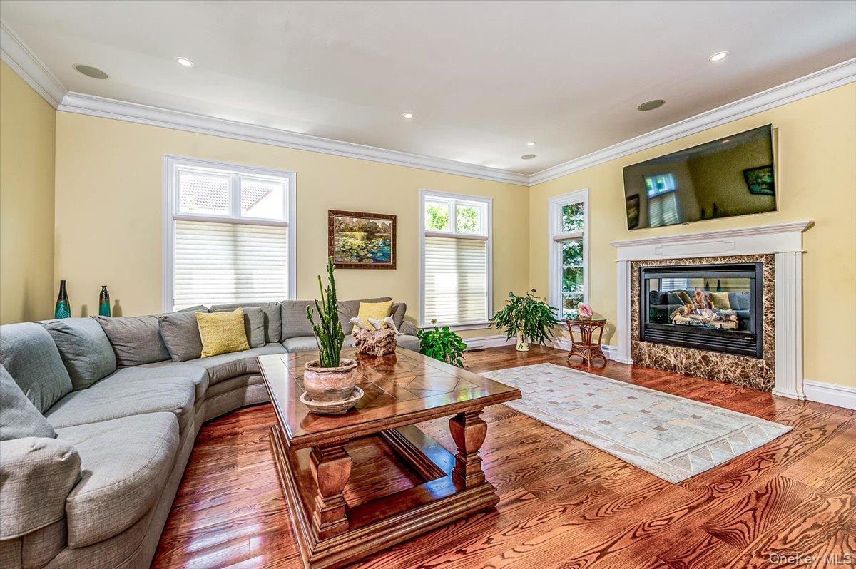 83 Ithaca Avenue, Atlantic Beach, NY 11509