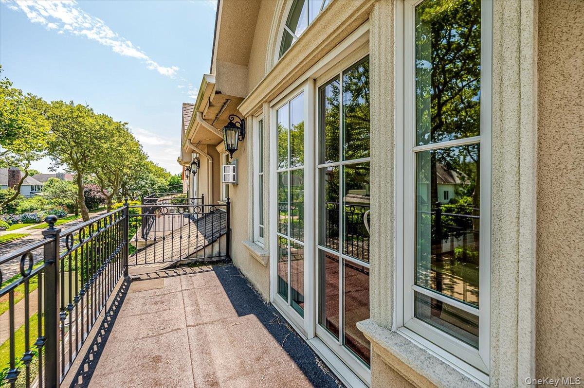 83 Ithaca Avenue, Atlantic Beach, NY 11509