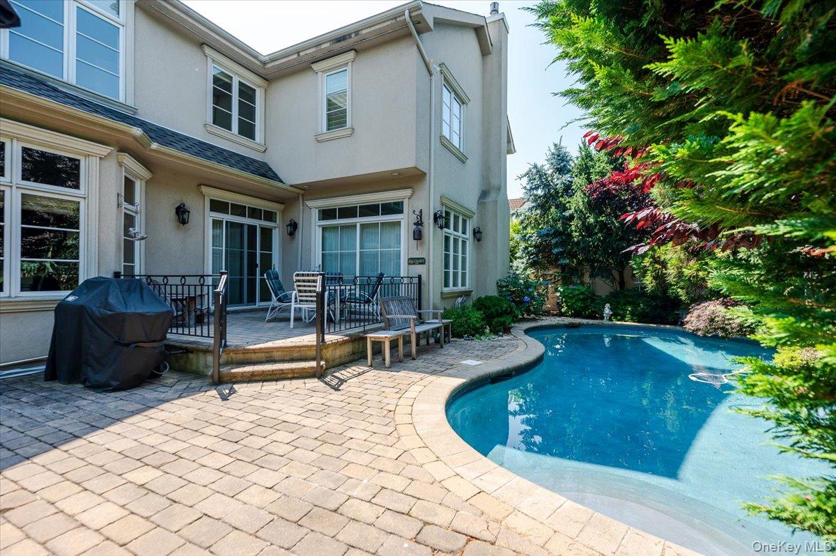 83 Ithaca Avenue, Atlantic Beach, NY 11509