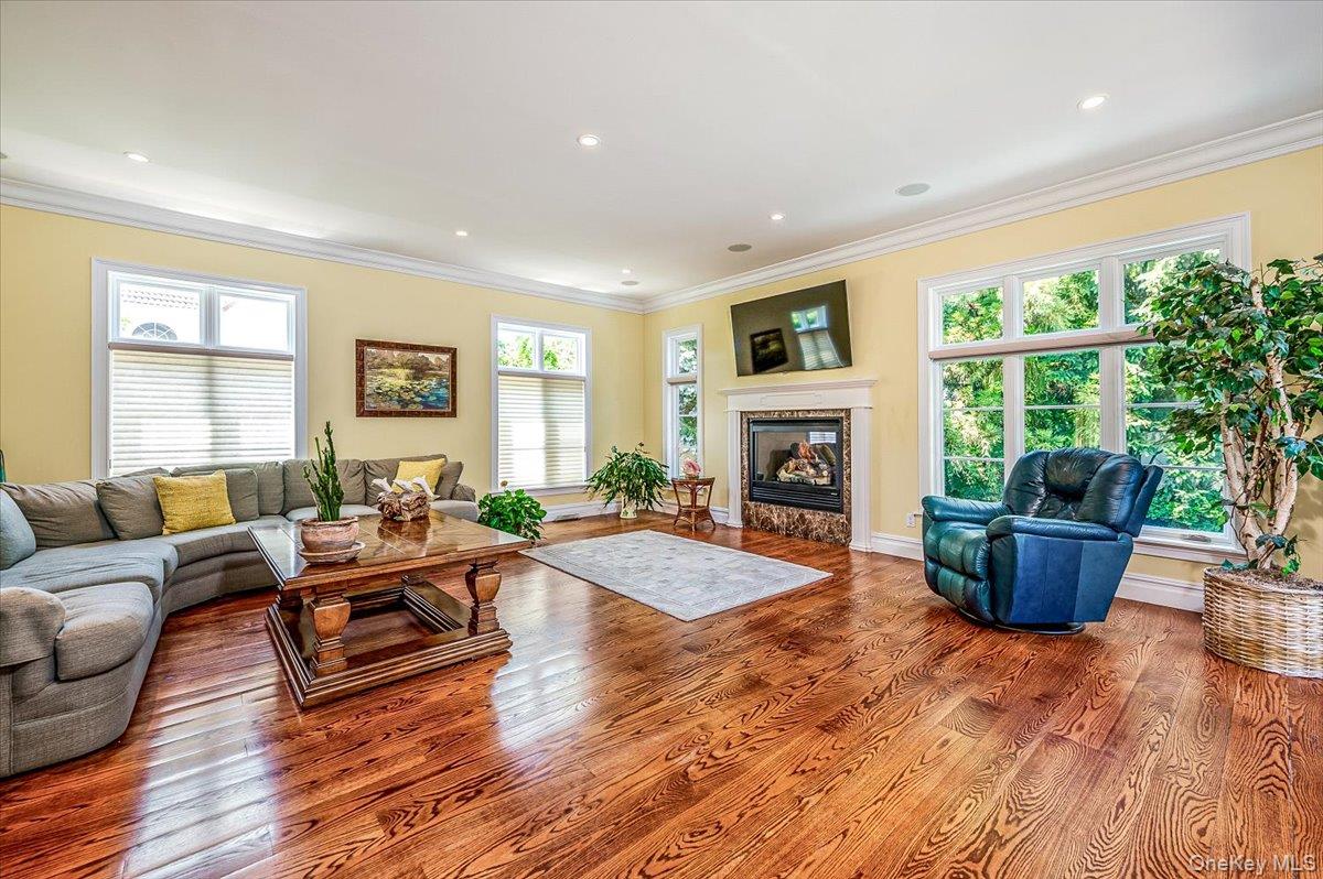 83 Ithaca Avenue, Atlantic Beach, NY 11509