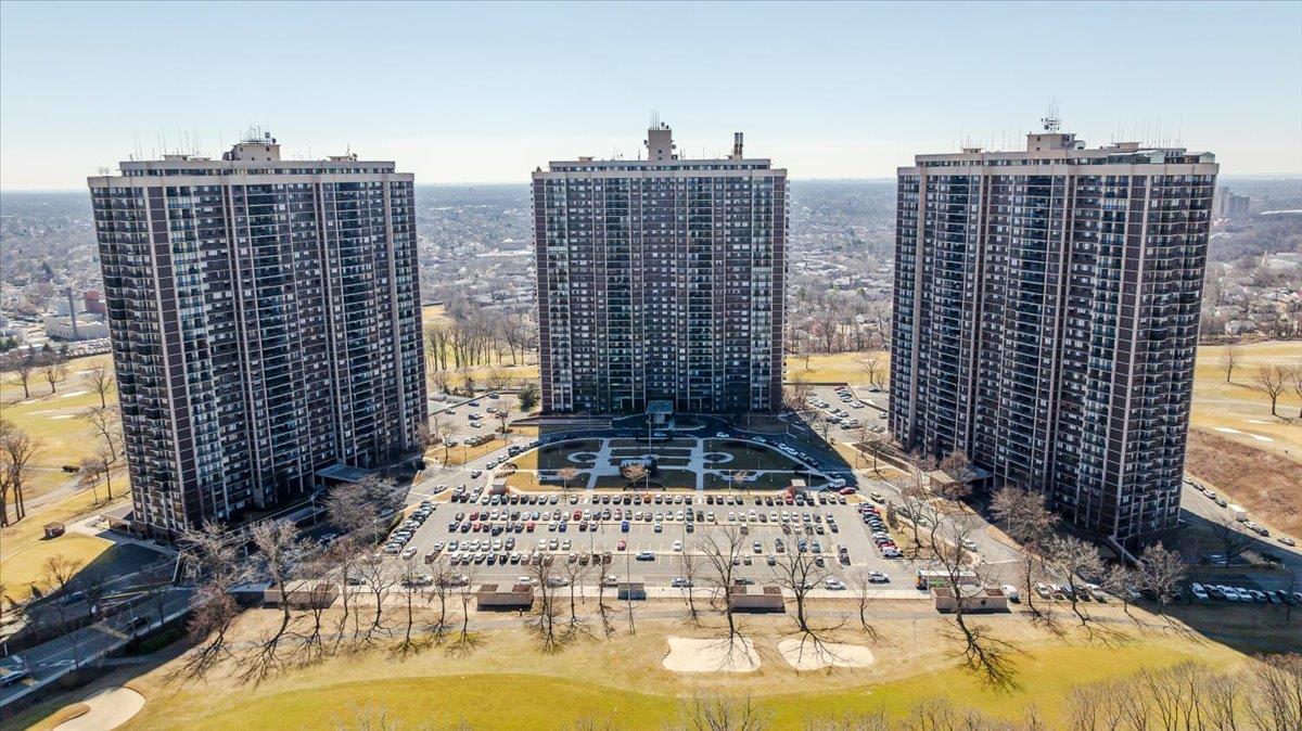 27110 Grand Central # 24N, Floral Park, NY 11005