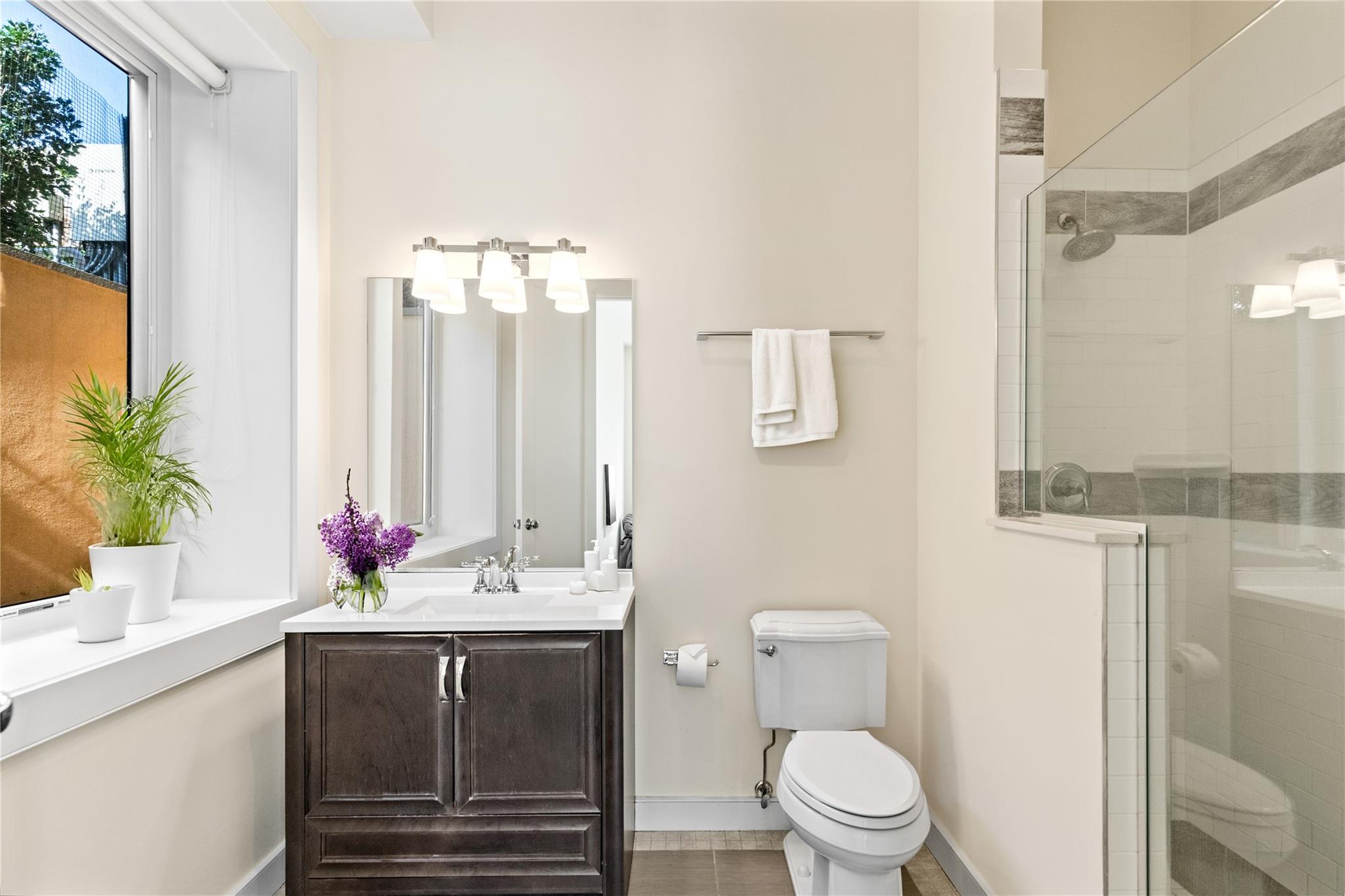 89 Old Canoe Place Road, Hampton Bays, NY 11946