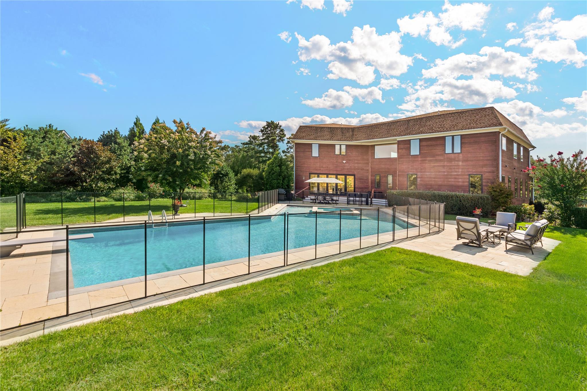 89 Old Canoe Place Road, Hampton Bays, NY 11946