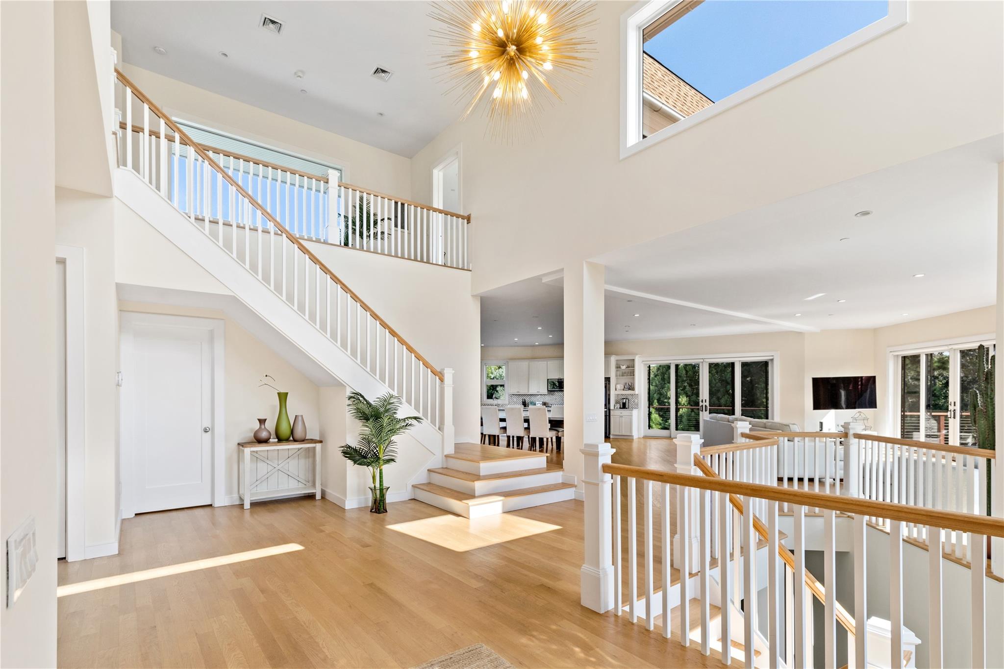 89 Old Canoe Place Road, Hampton Bays, NY 11946