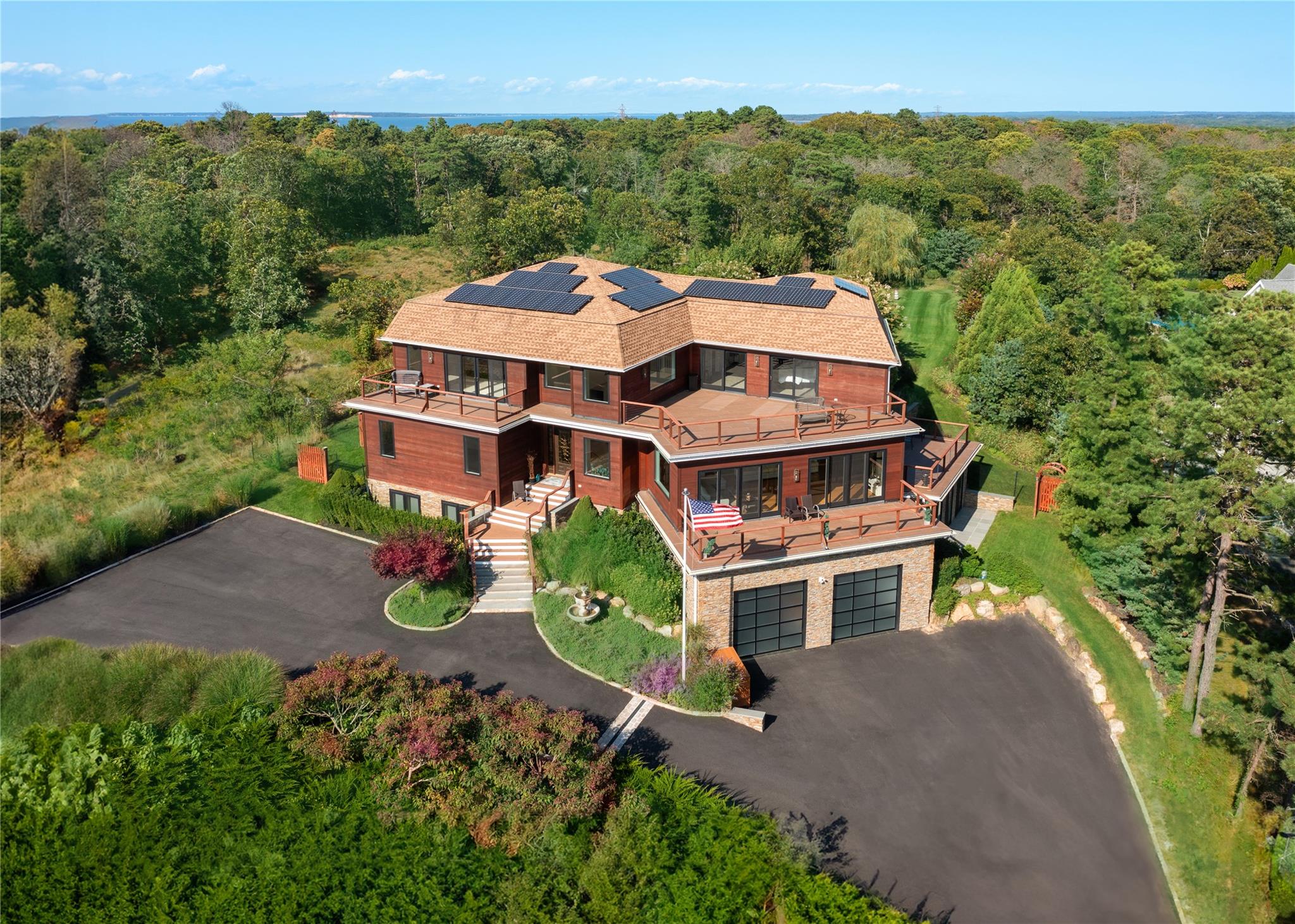 89 Old Canoe Place Road, Hampton Bays, NY 11946