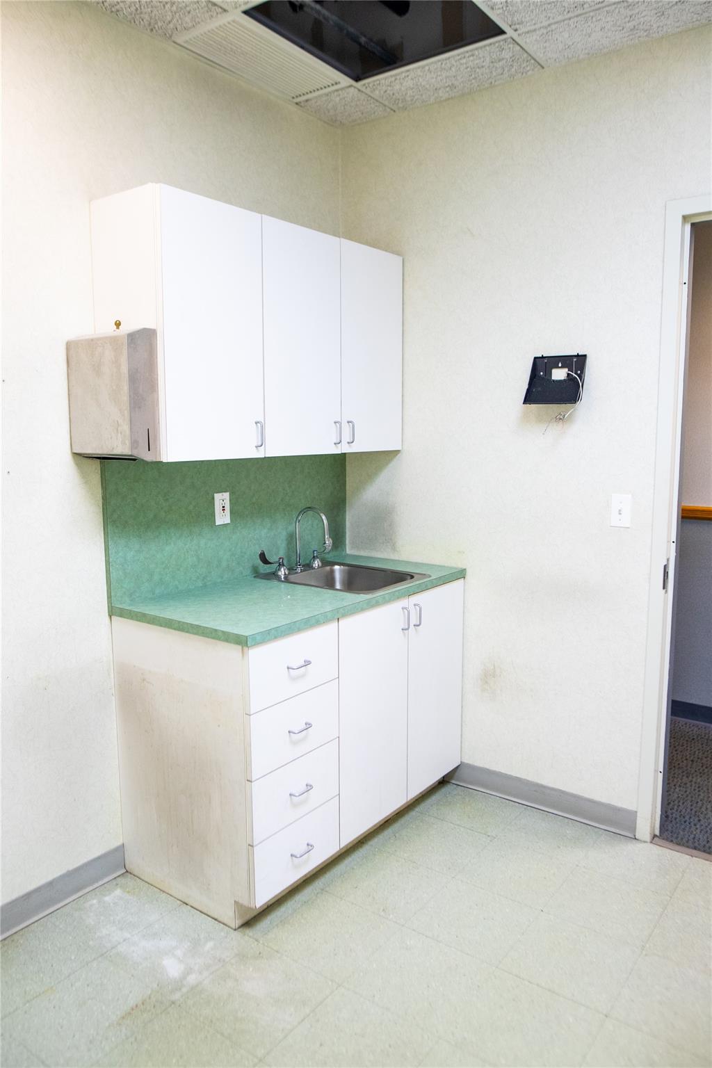 210-08 Northern Boulevard # Suite 2, Bayside, NY 11361